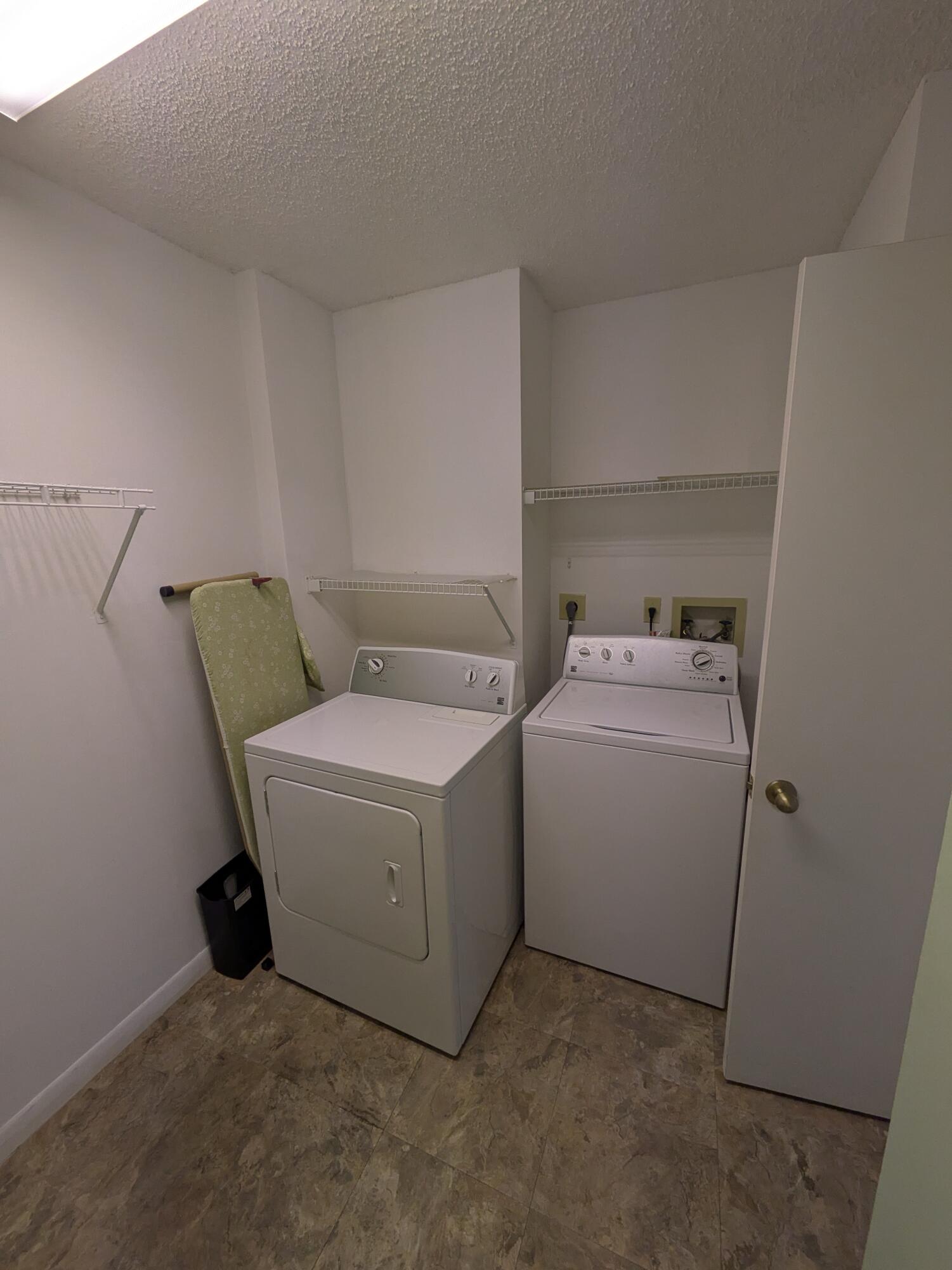 4725 Lucerne Lakes Boulevard E 206