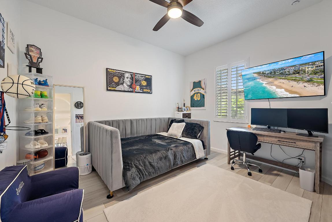 115 Tresana Boulevard 35