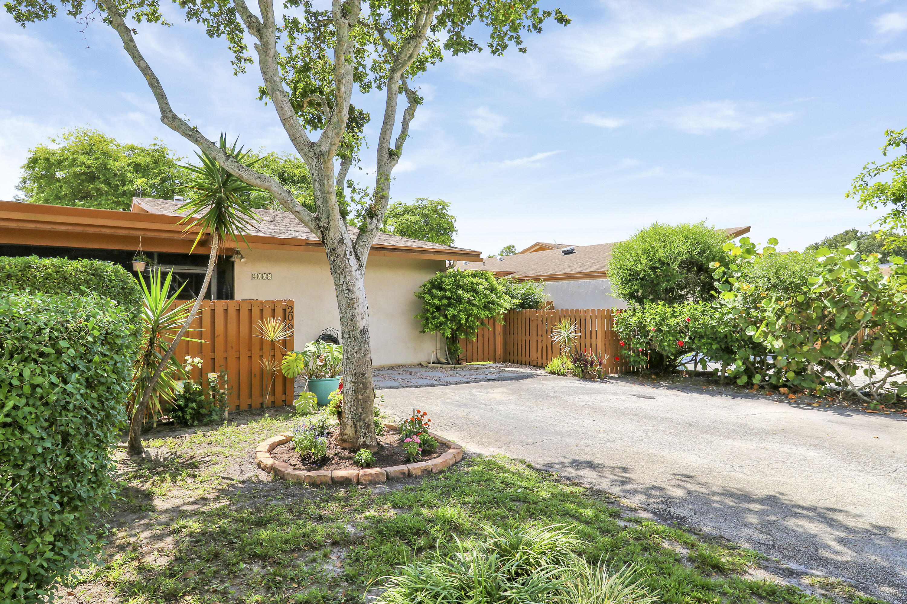 2065 SW 24th Circle