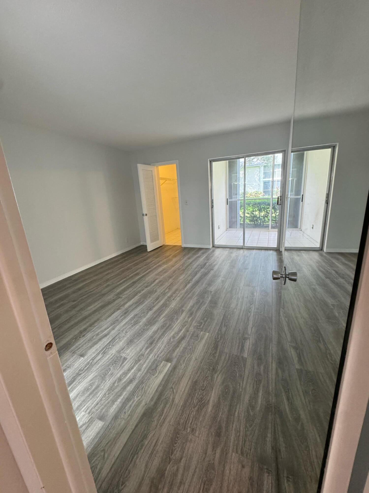 5 Westwood Avenue 103d