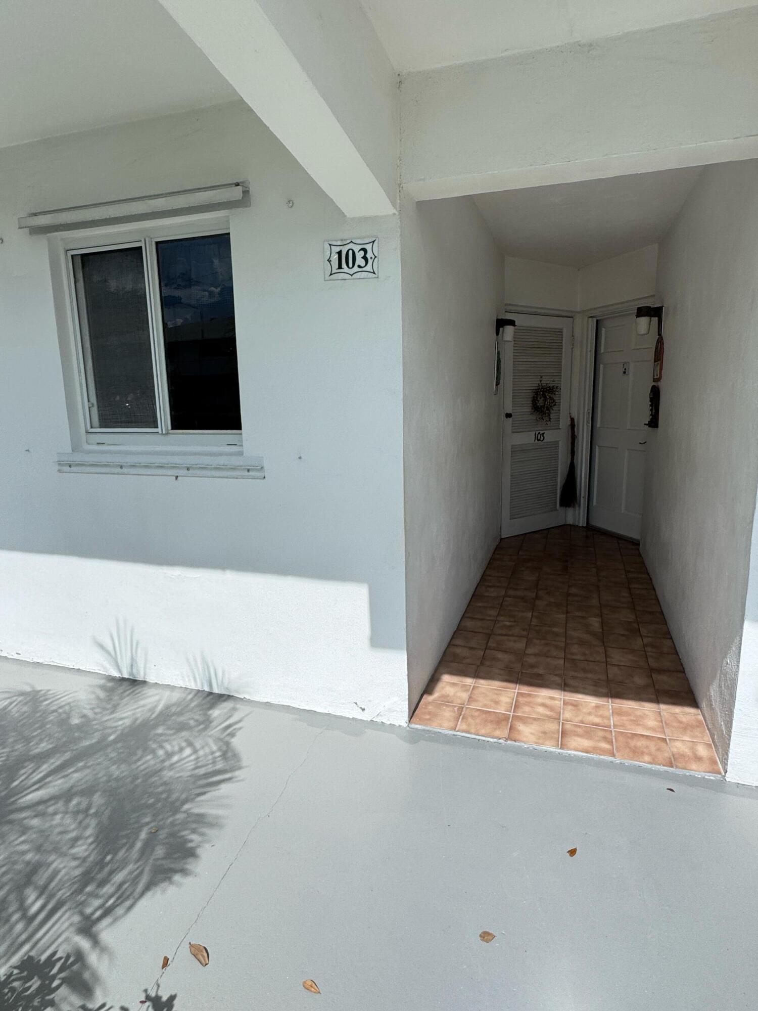 5 Westwood Avenue 103d