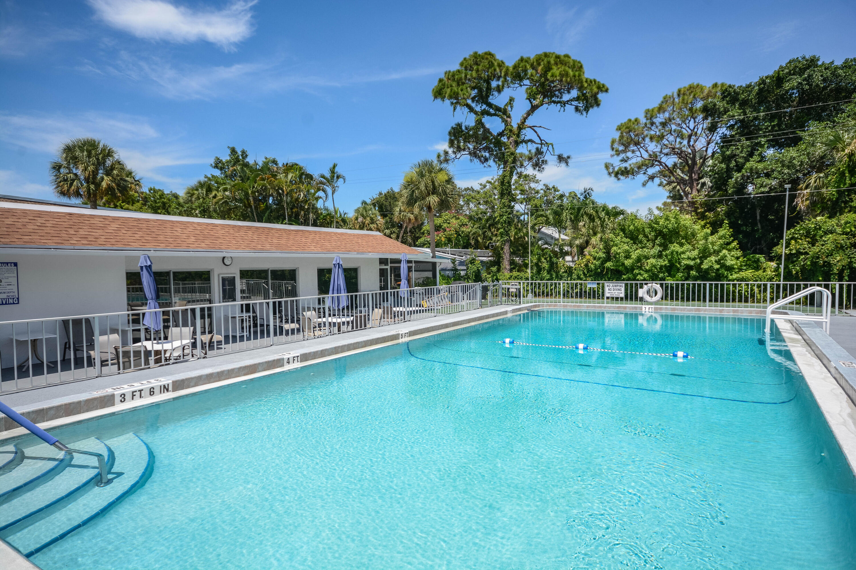 2950 SE Ocean Boulevard 1-7