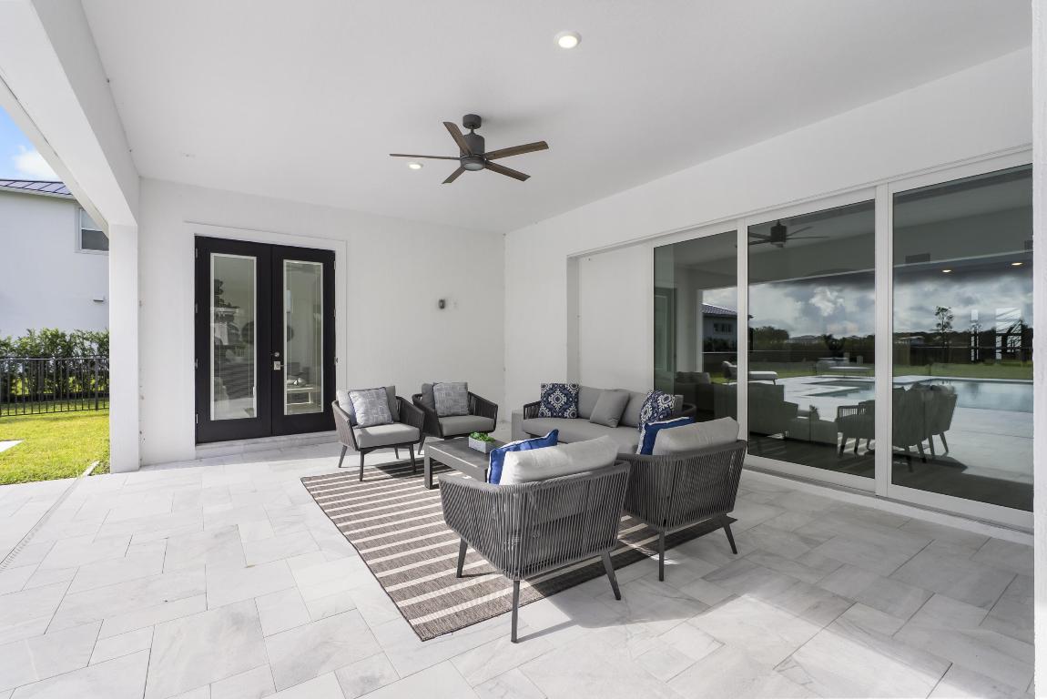 20037 SE Bridgewater Drive