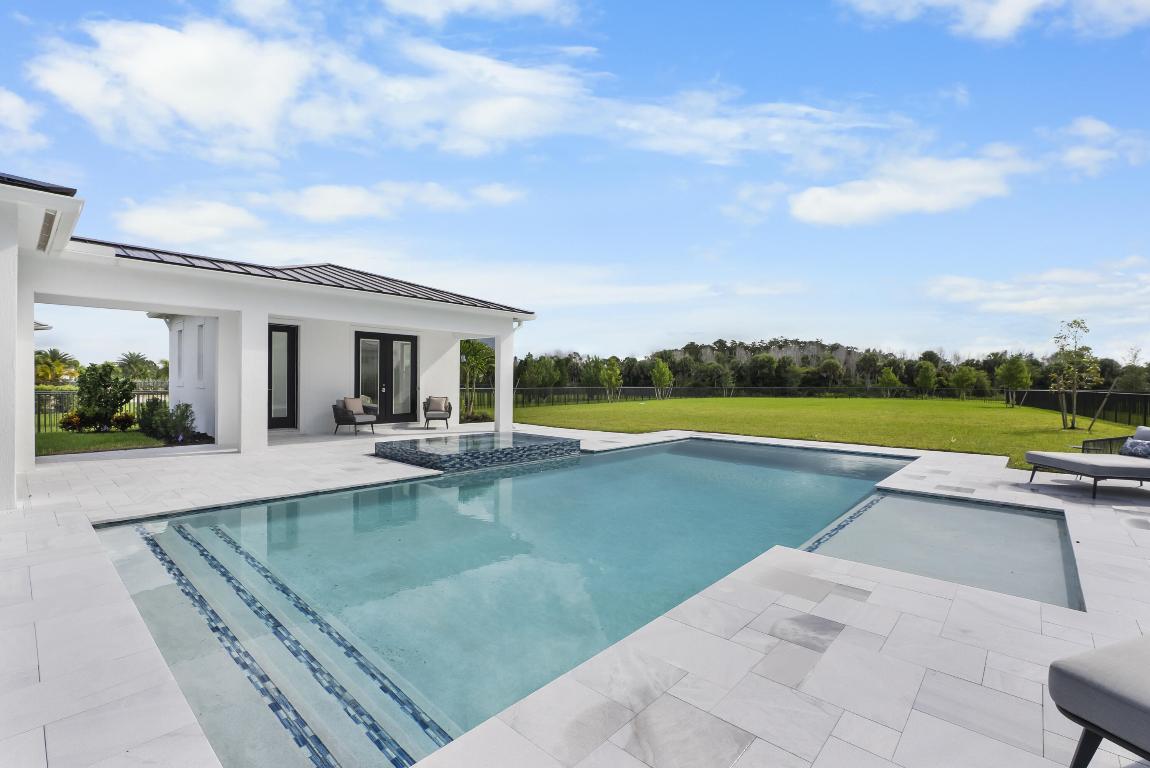 20037 SE Bridgewater Drive