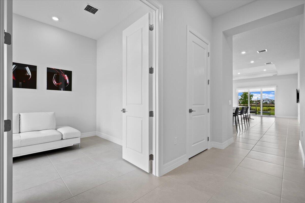 10571 Northbrook Circle