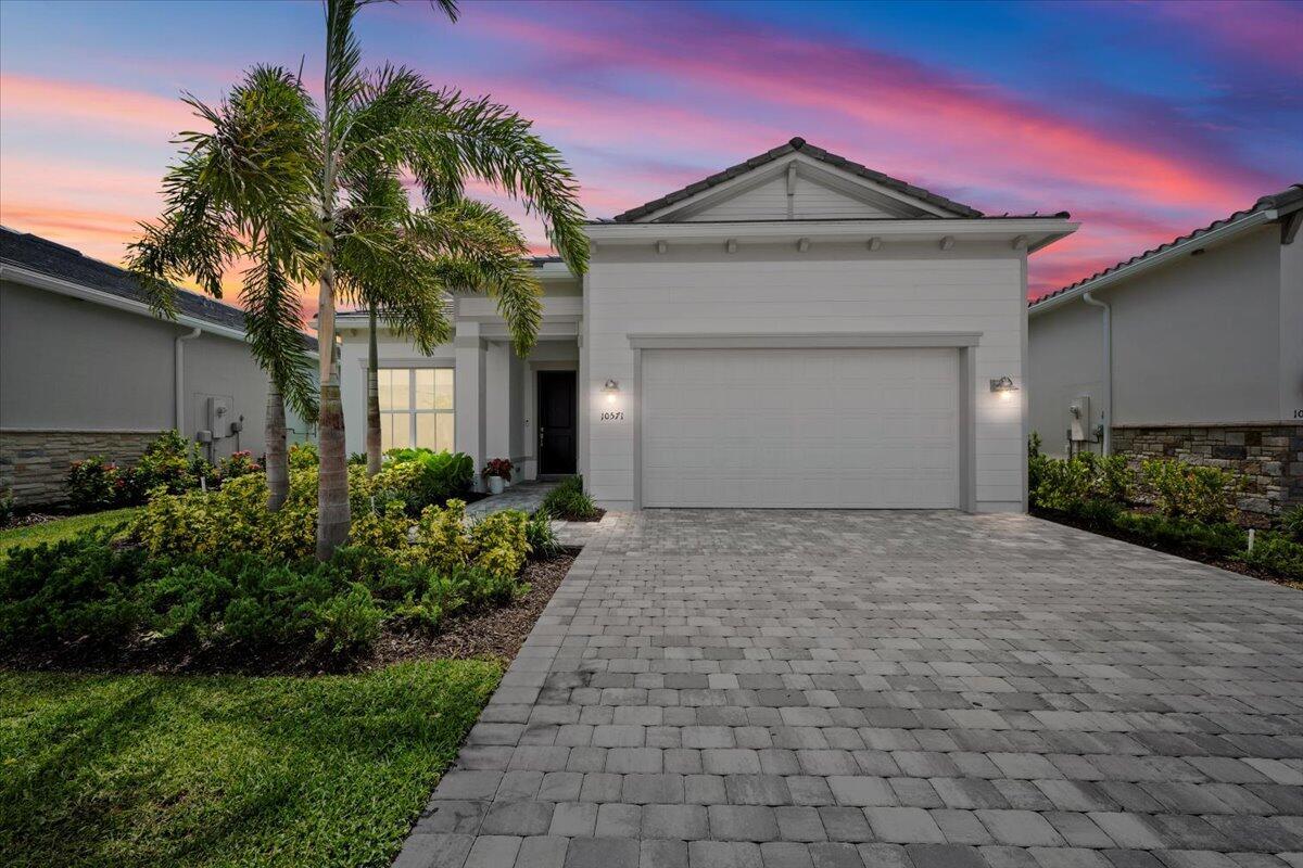 10571 Northbrook Circle