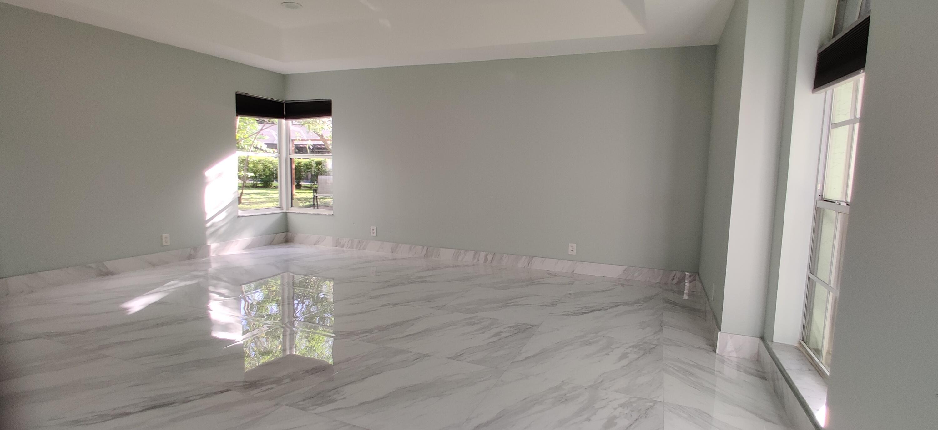 5865 NW 41st Way