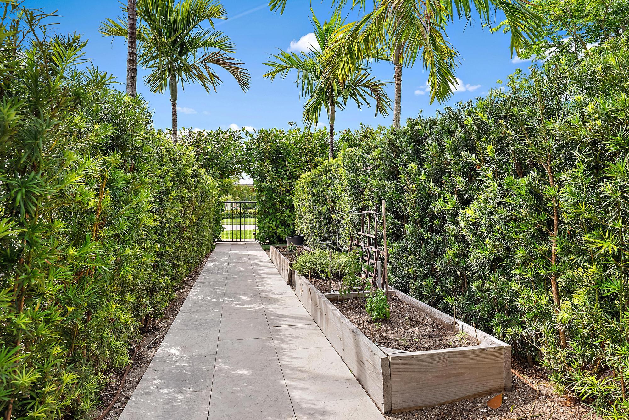 19967 SE Gallberry Drive