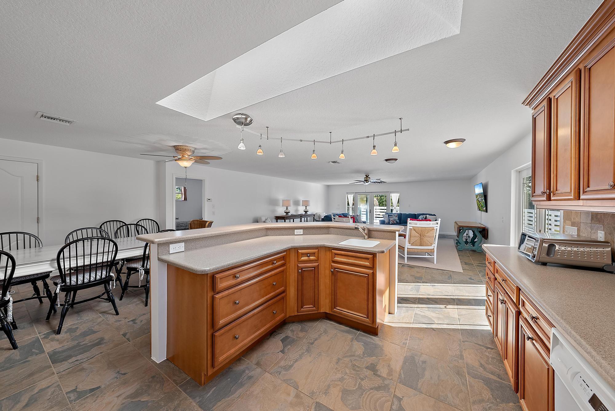 10275 SW Green Ridge Lane