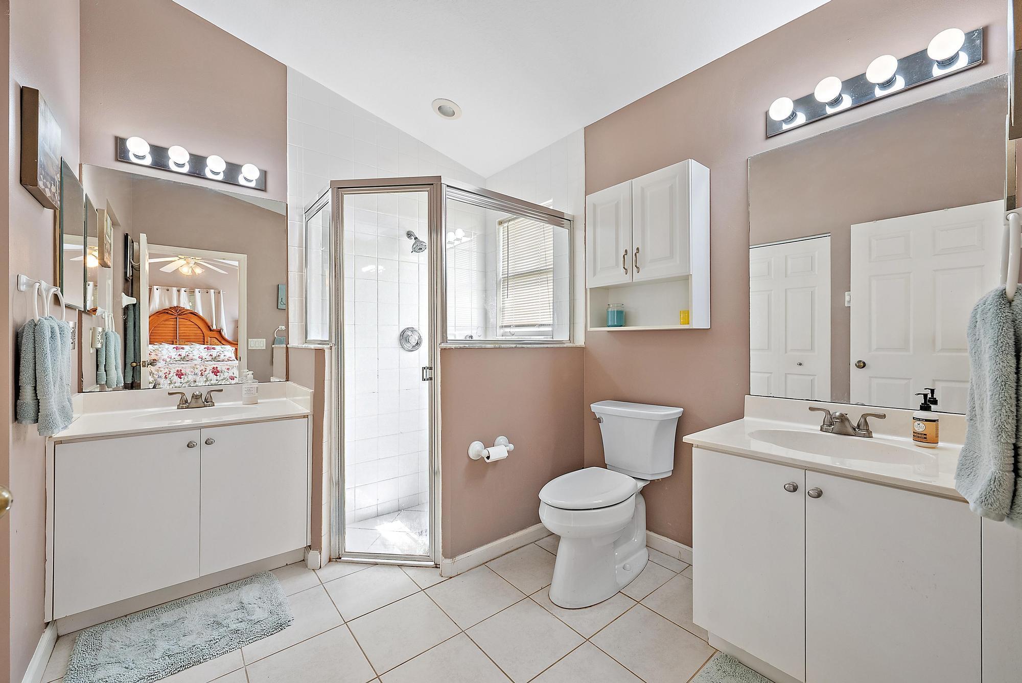 2740 SW Versailles Terrace