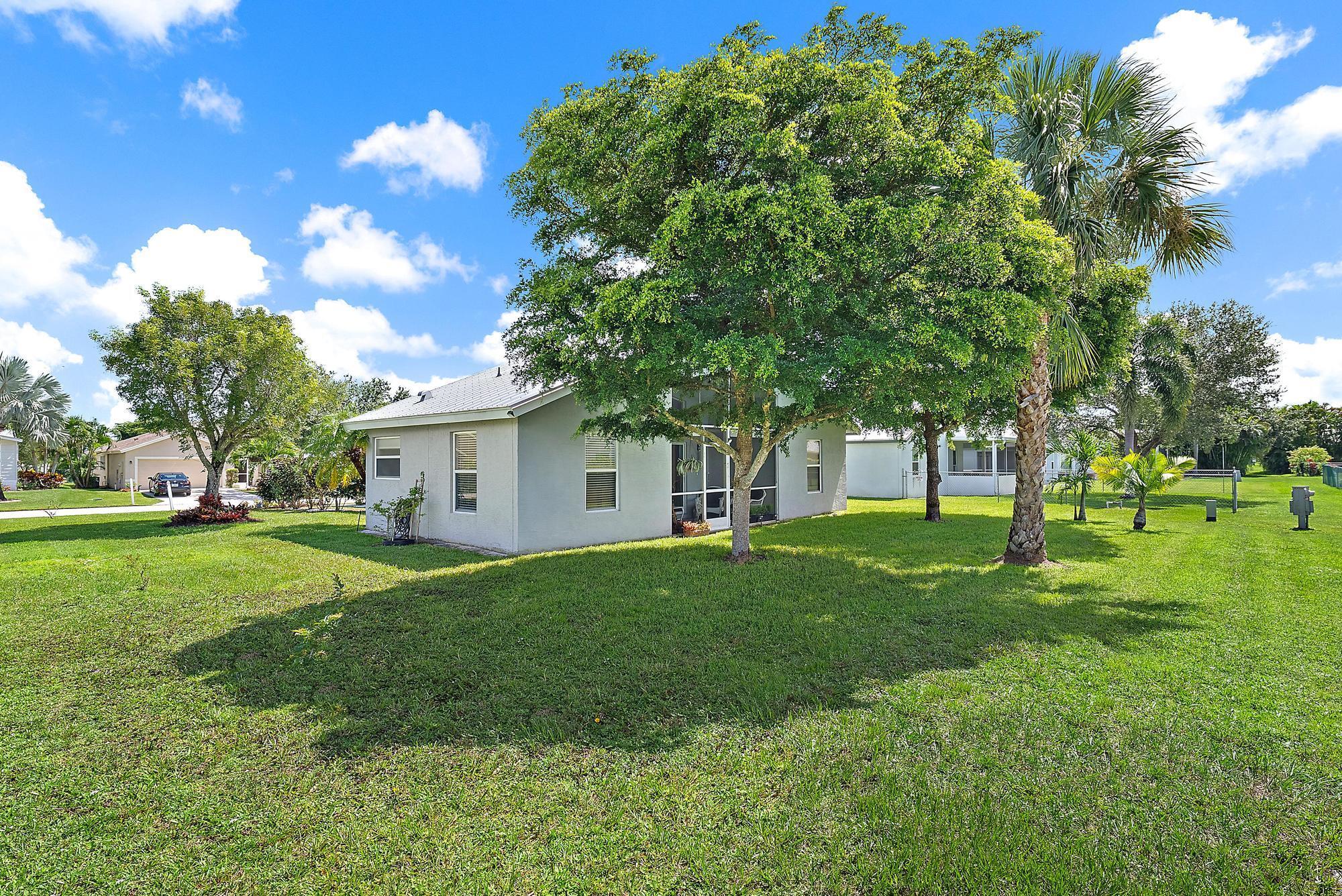 2740 SW Versailles Terrace