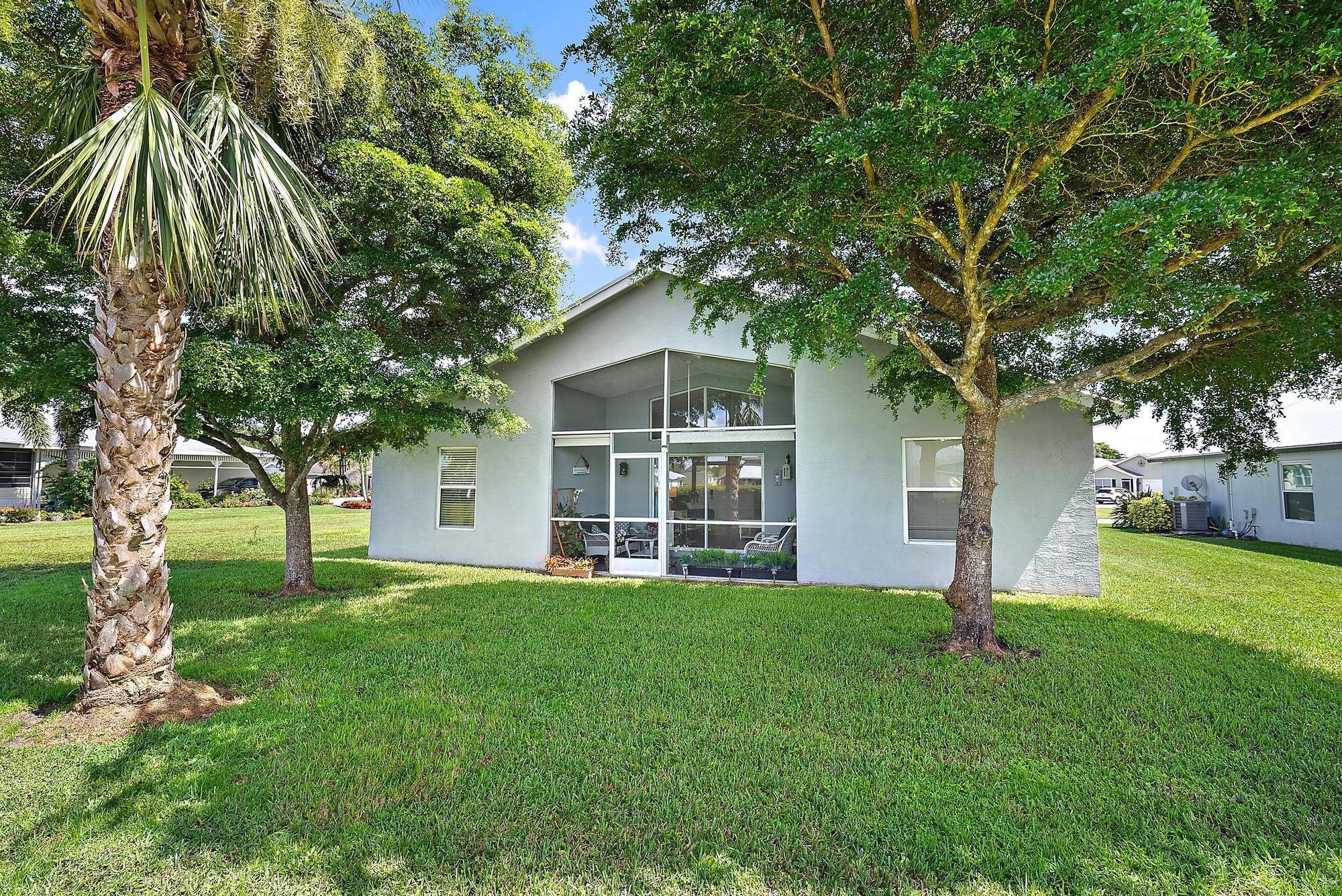 2740 SW Versailles Terrace