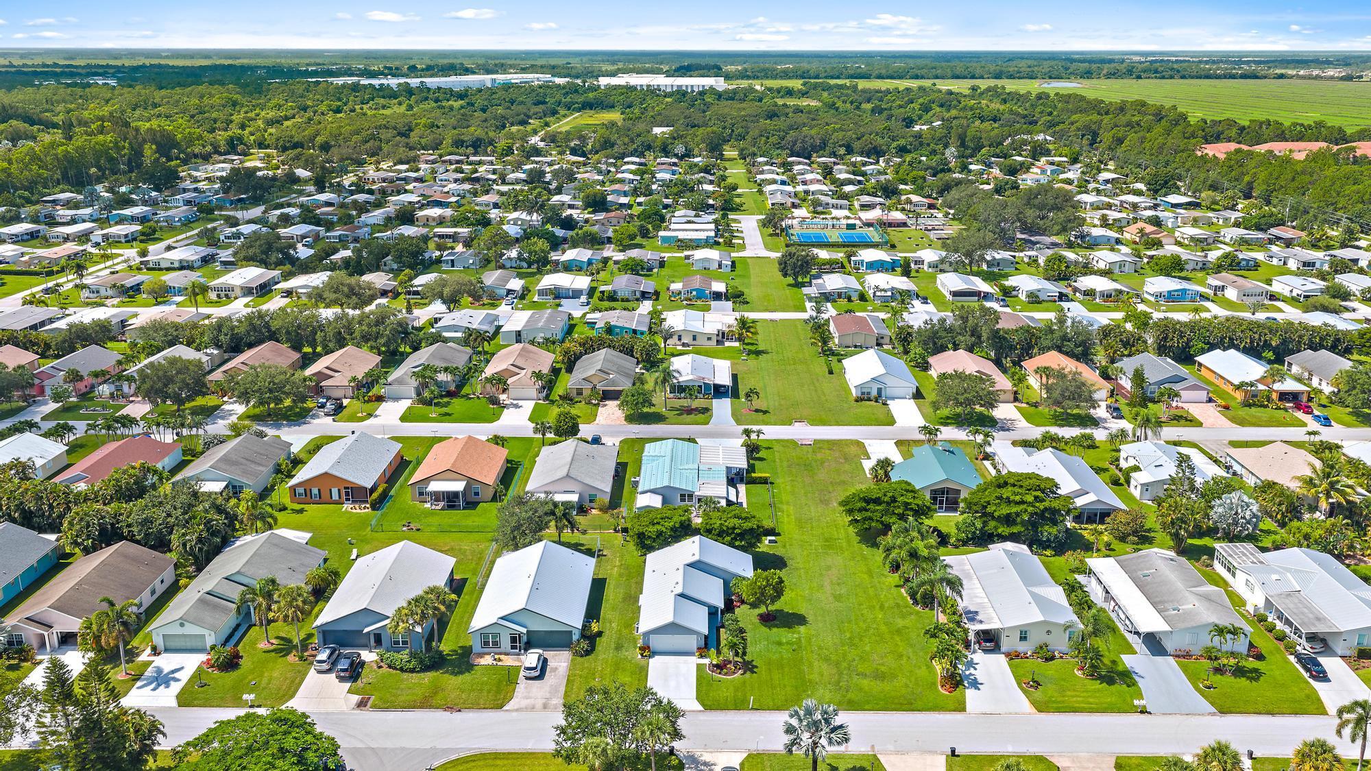 2740 SW Versailles Terrace