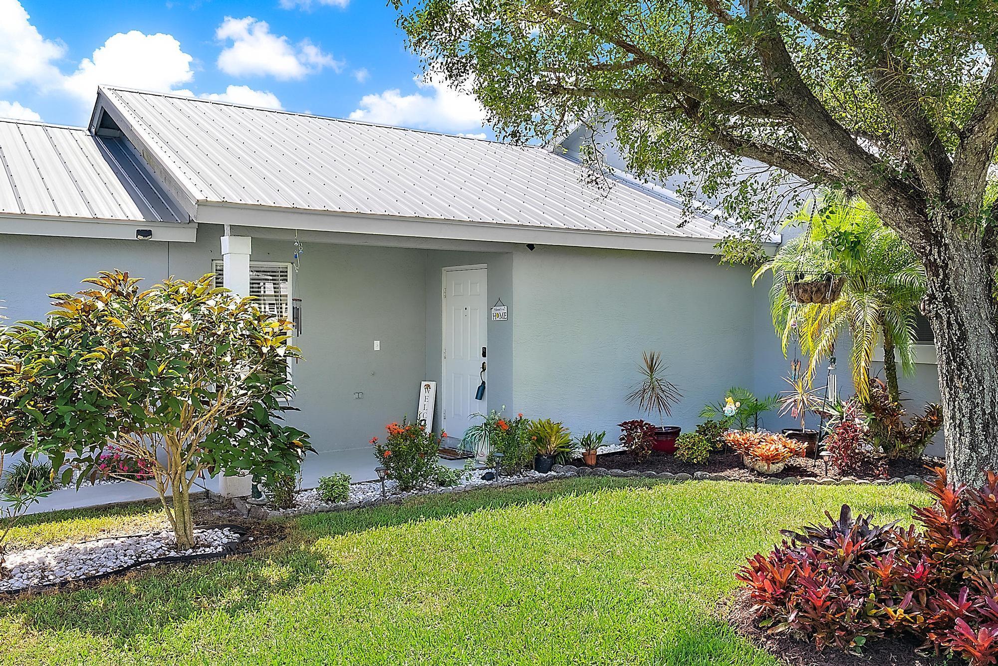 2740 SW Versailles Terrace