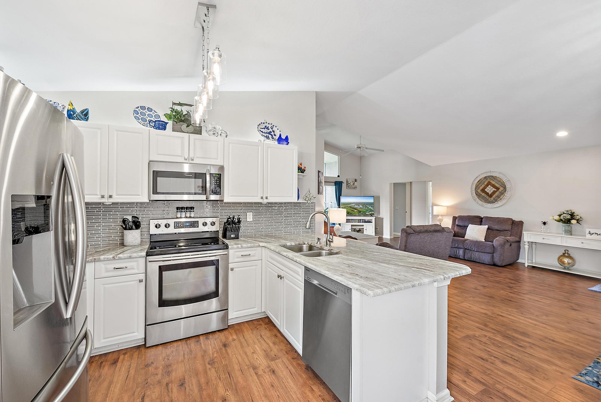 2740 SW Versailles Terrace