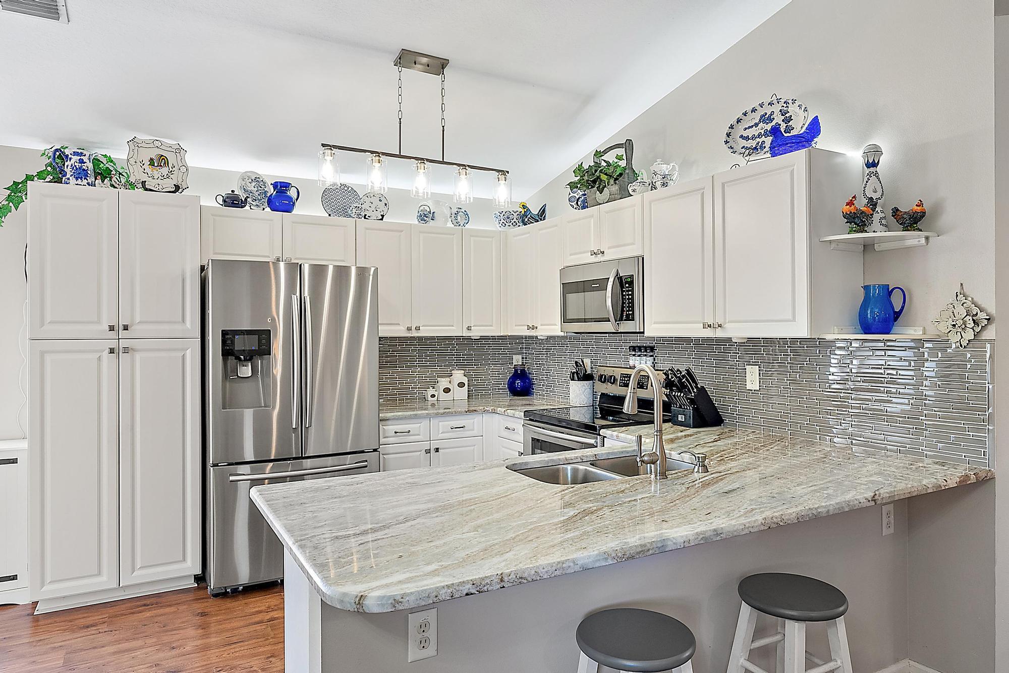 2740 SW Versailles Terrace