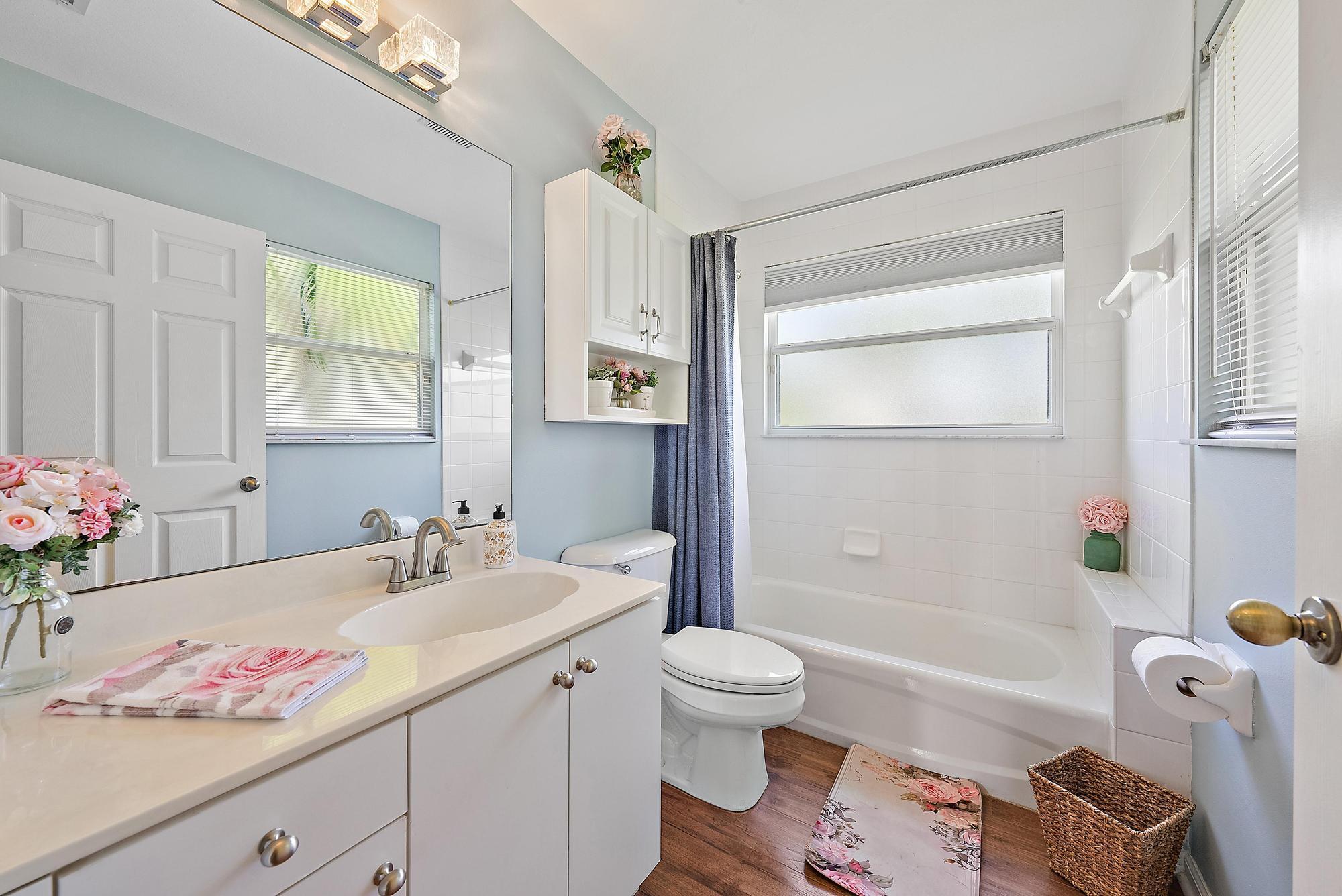 2740 SW Versailles Terrace