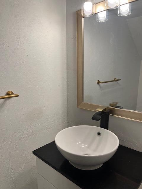 1000 Shorewinds Drive