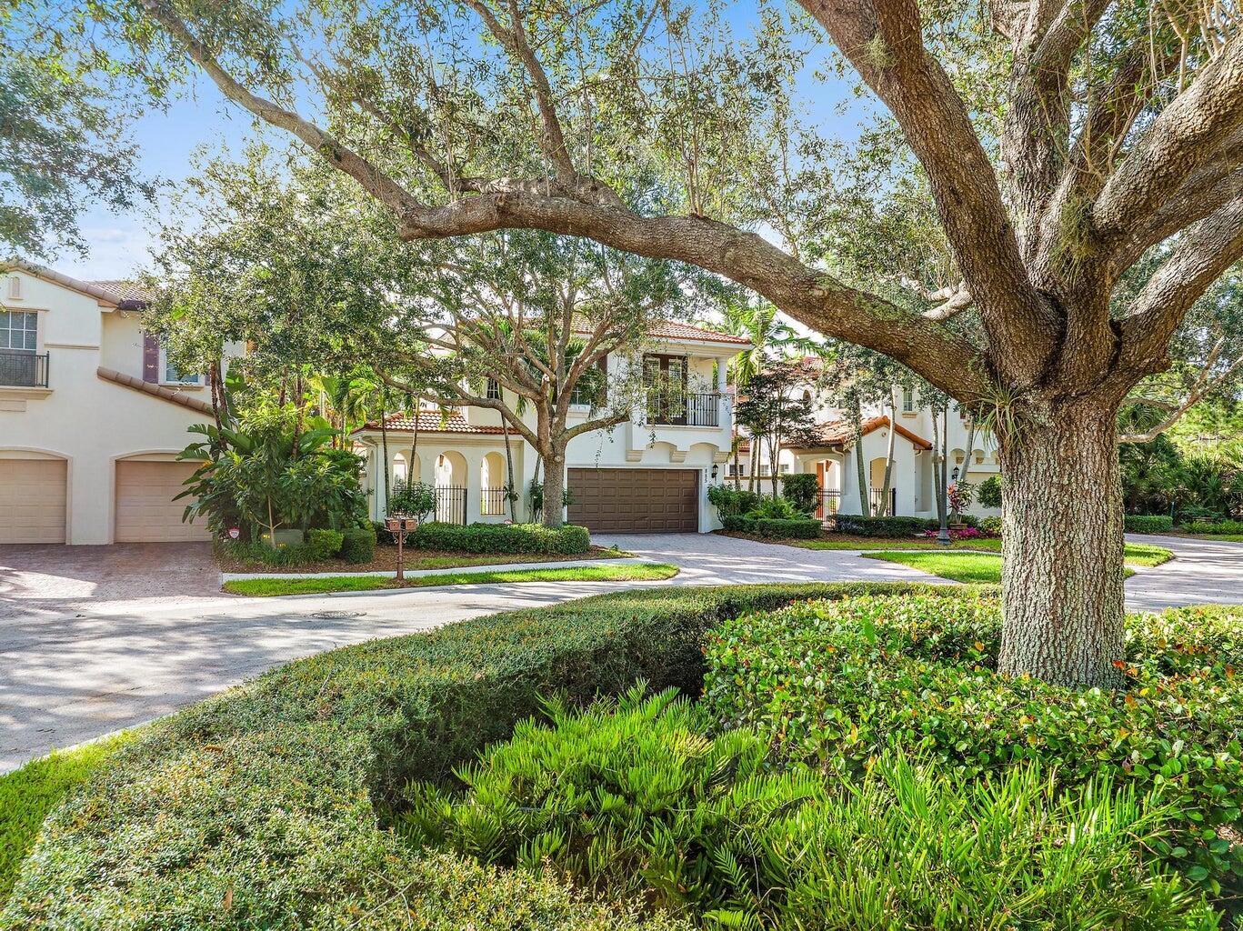 885 Taft Court