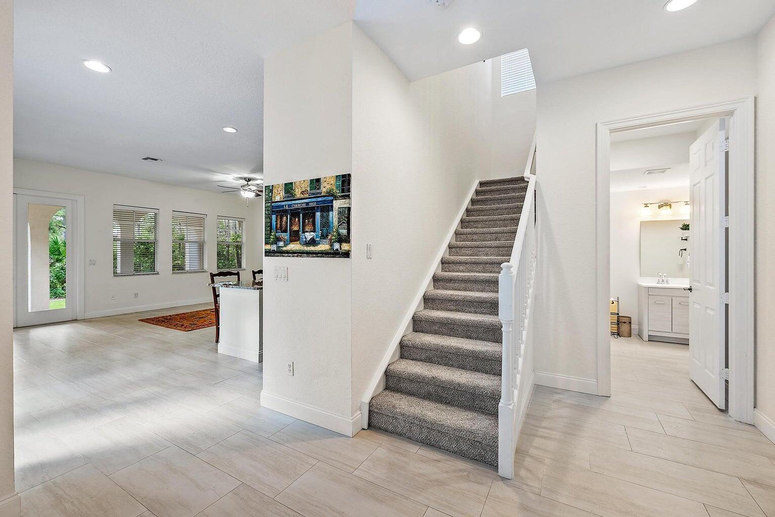 885 Taft Court