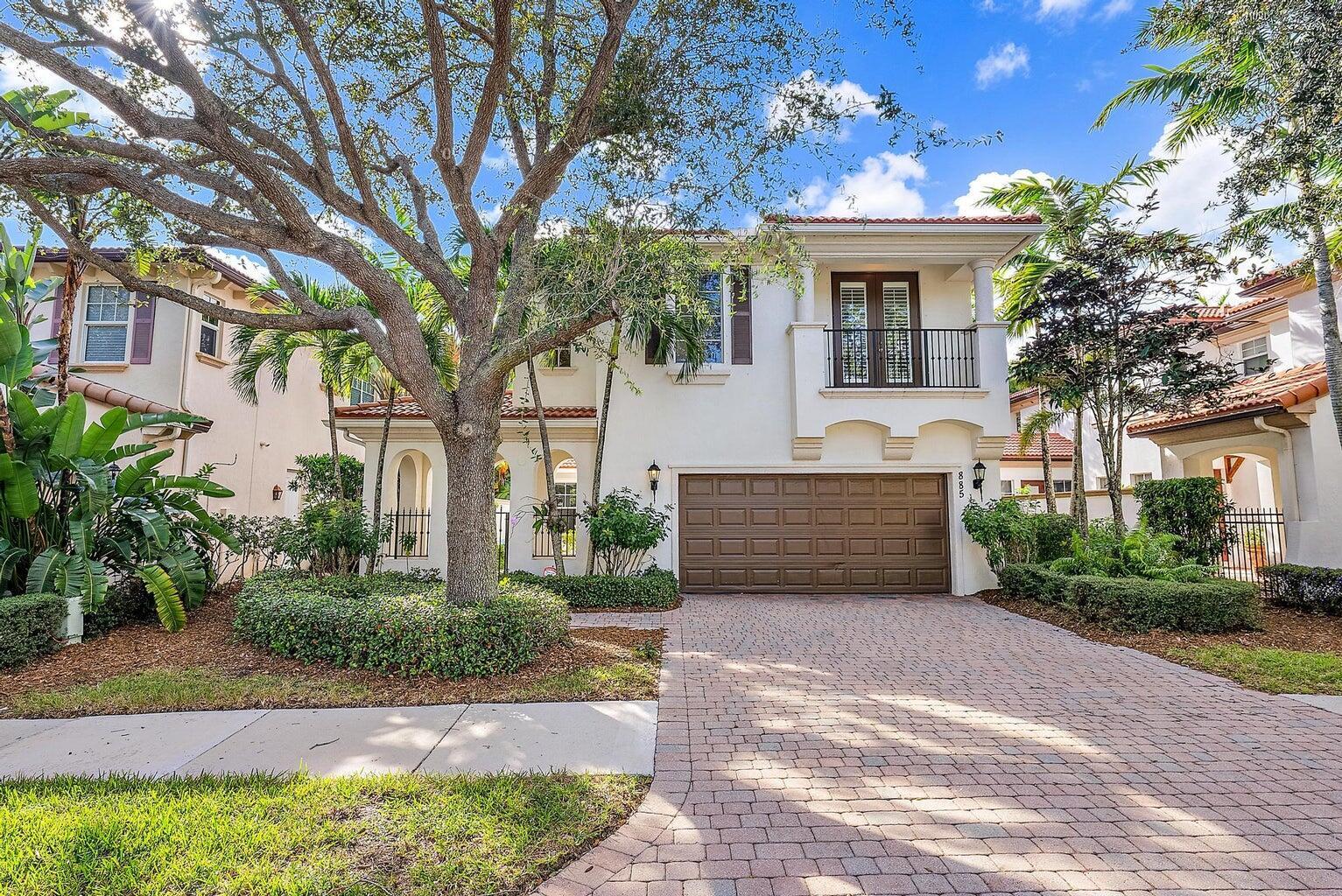 885 Taft Court