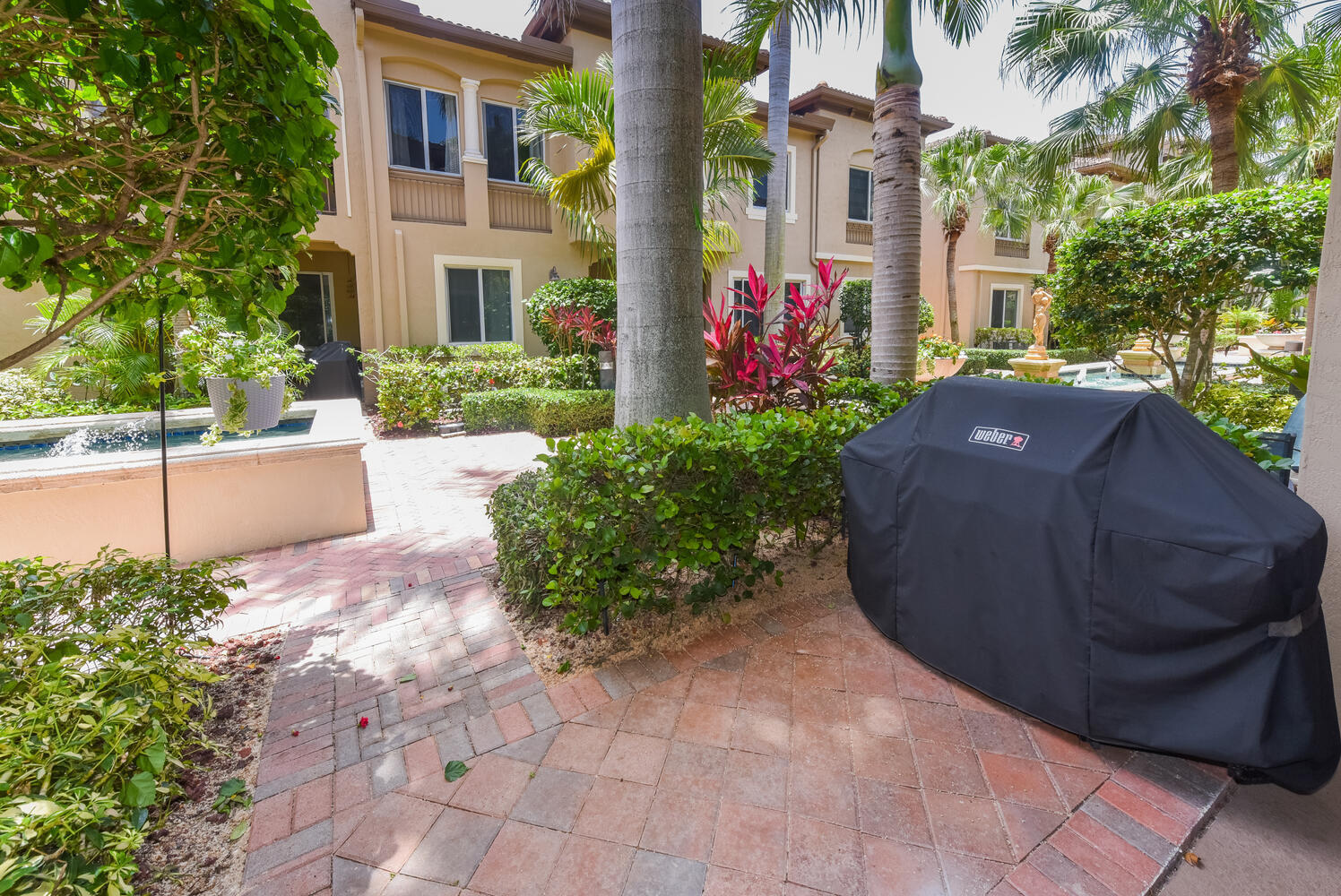 3033 Waterside Circle