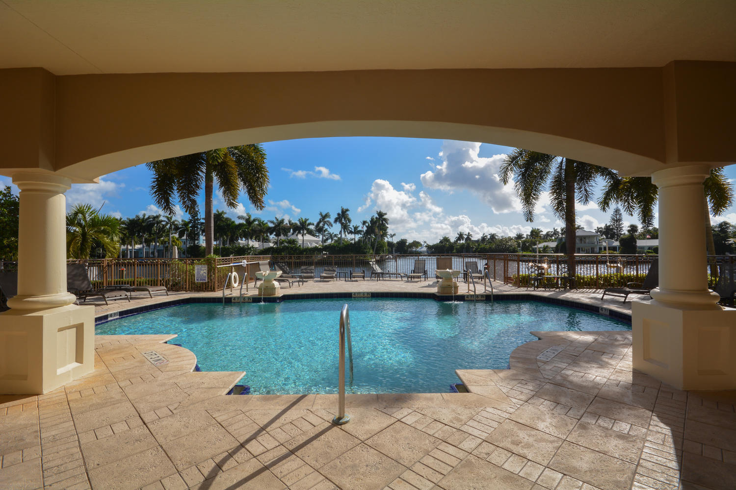 3033 Waterside Circle