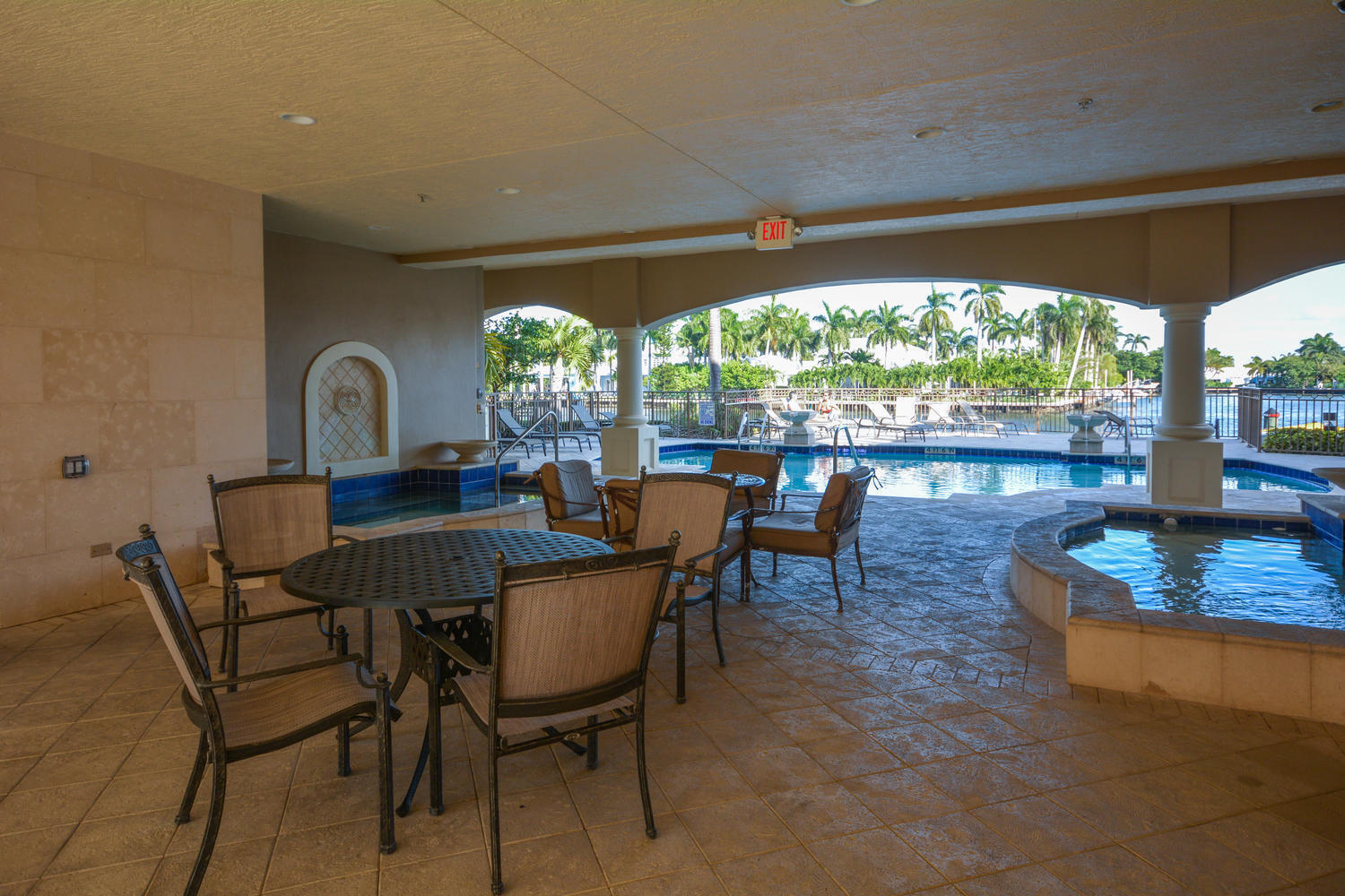 3033 Waterside Circle