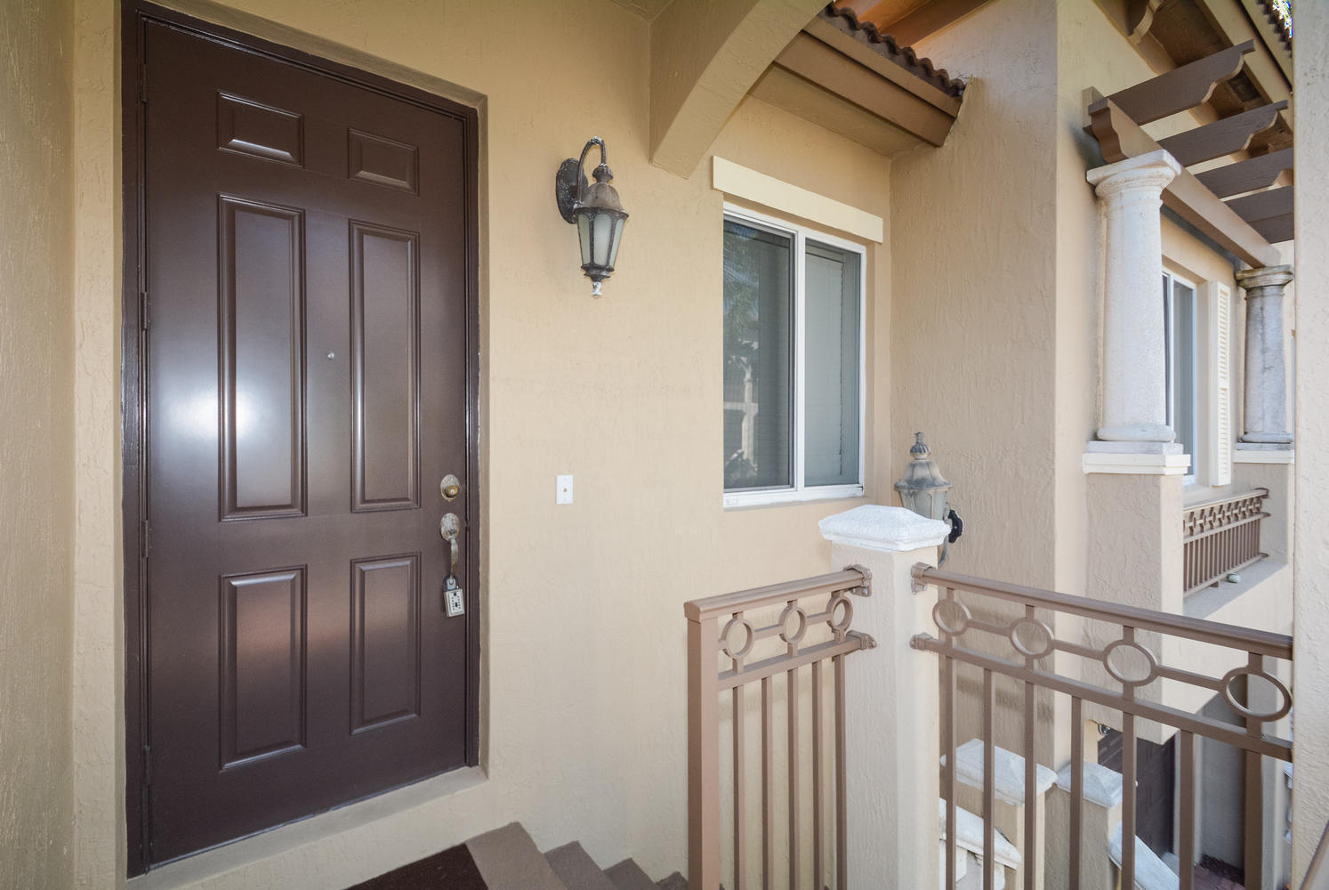 3033 Waterside Circle