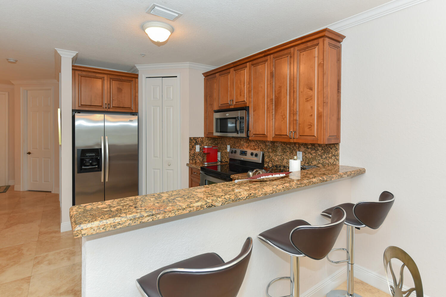 3033 Waterside Circle