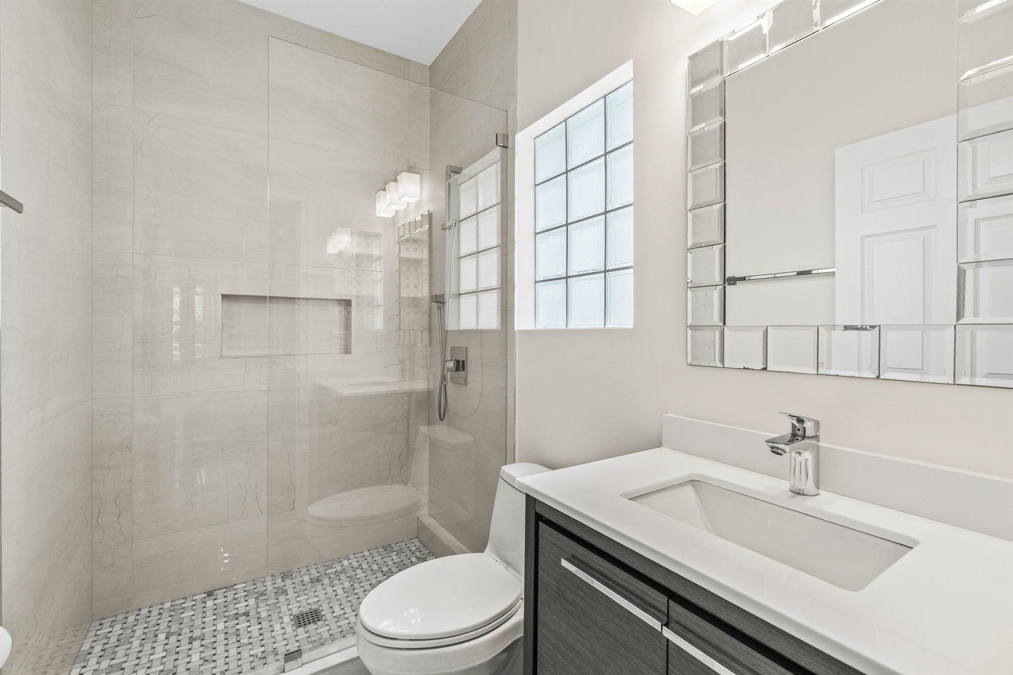 207 Pennock Trace Drive