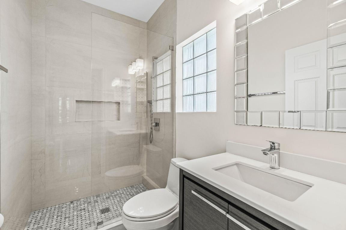 207 Pennock Trace Drive