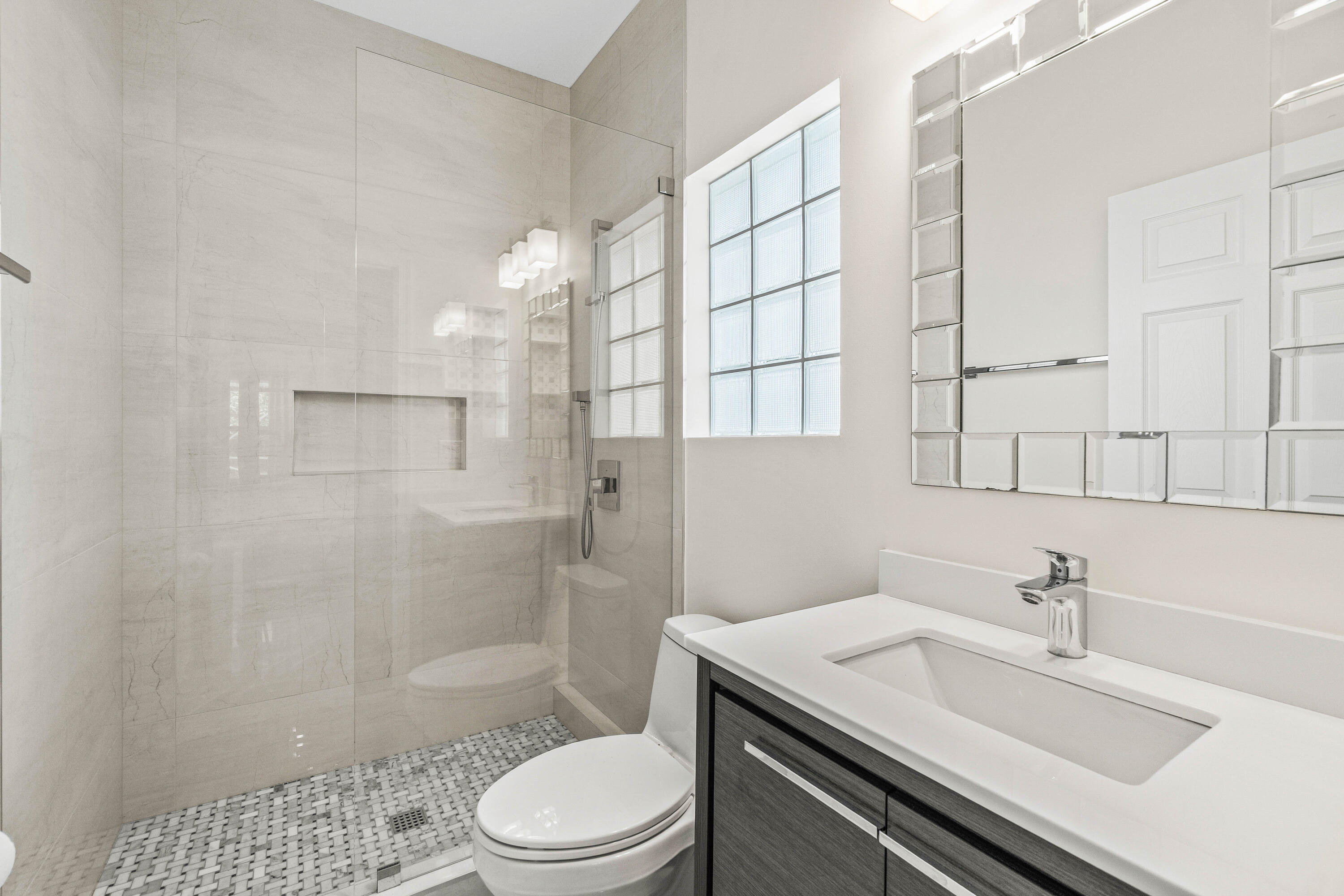 207 Pennock Trace Drive