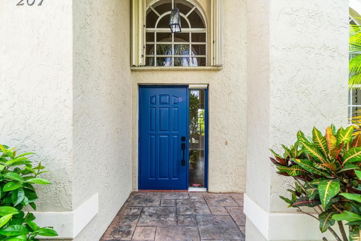 207 Pennock Trace Drive