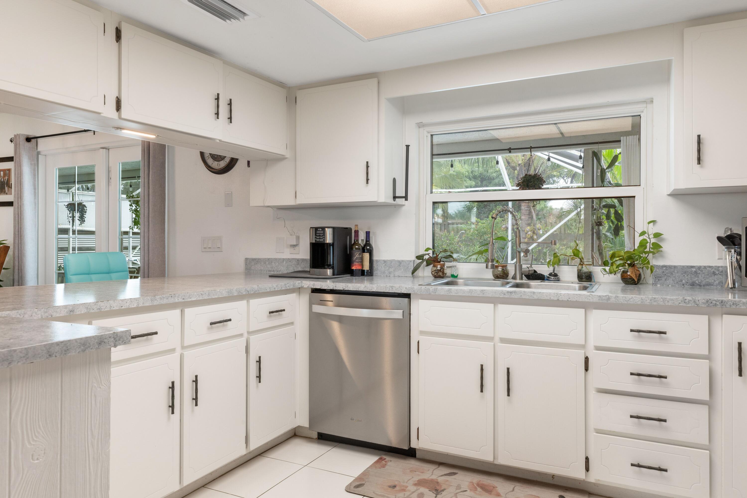 1104 NW 12th Terrace