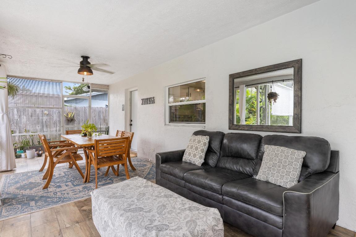 1104 NW 12th Terrace