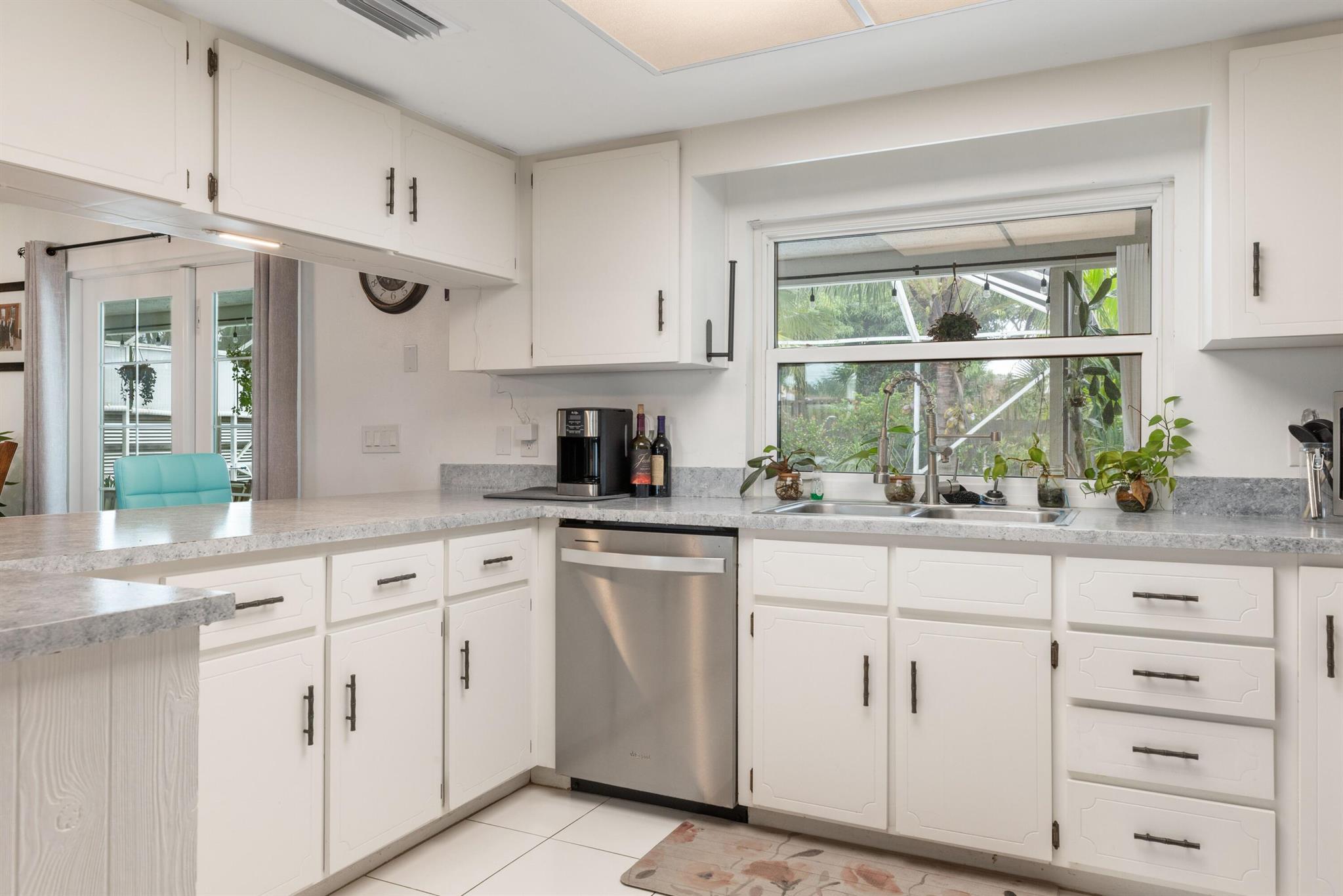 1104 NW 12th Terrace