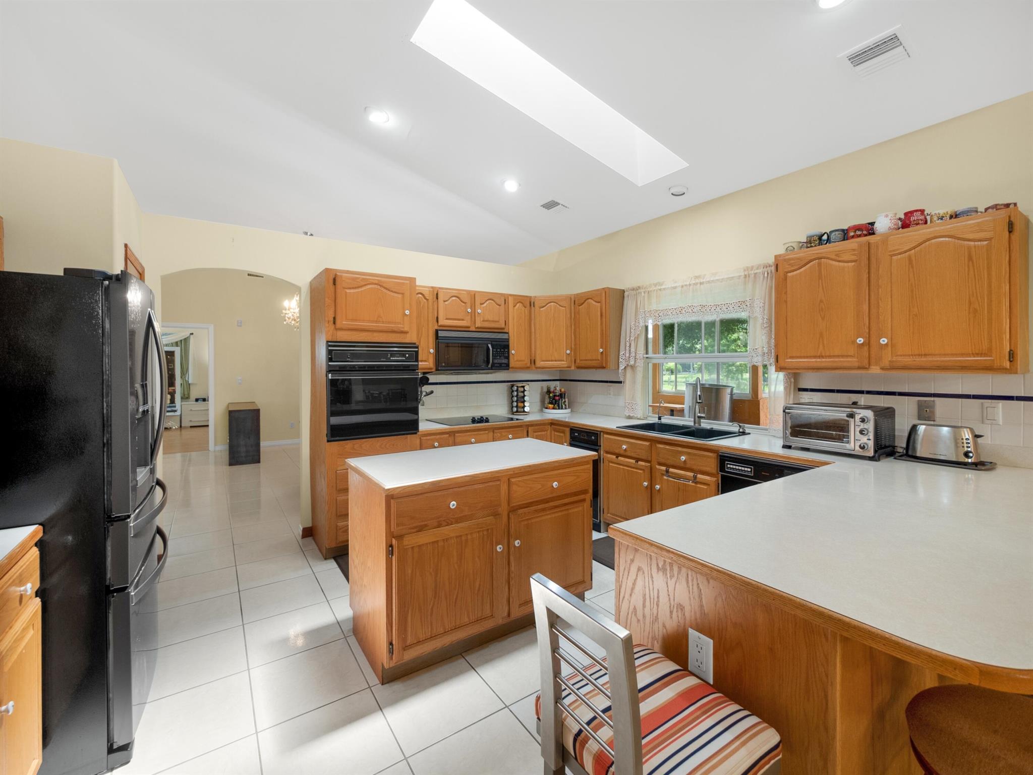 16121 Mellen Lane