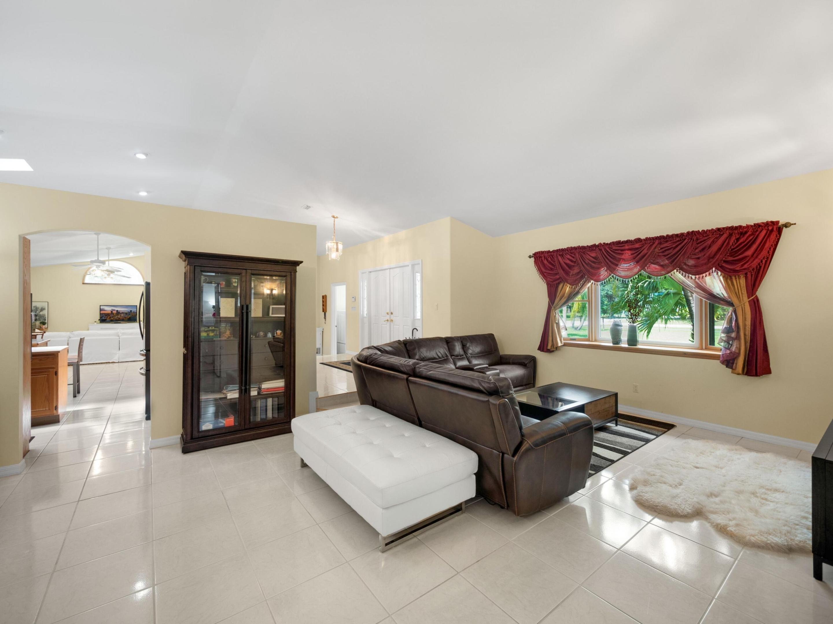 16121 Mellen Lane