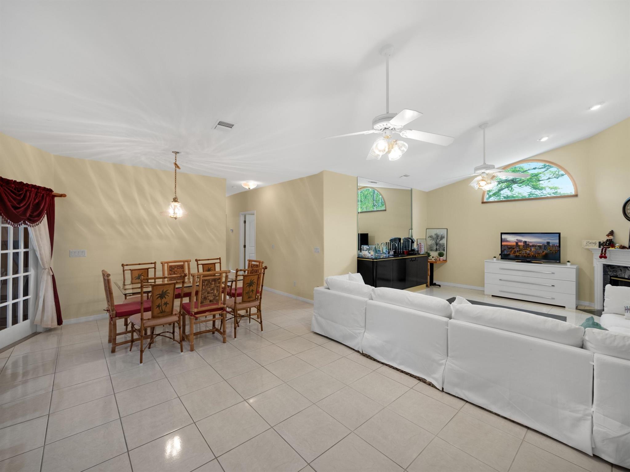16121 Mellen Lane