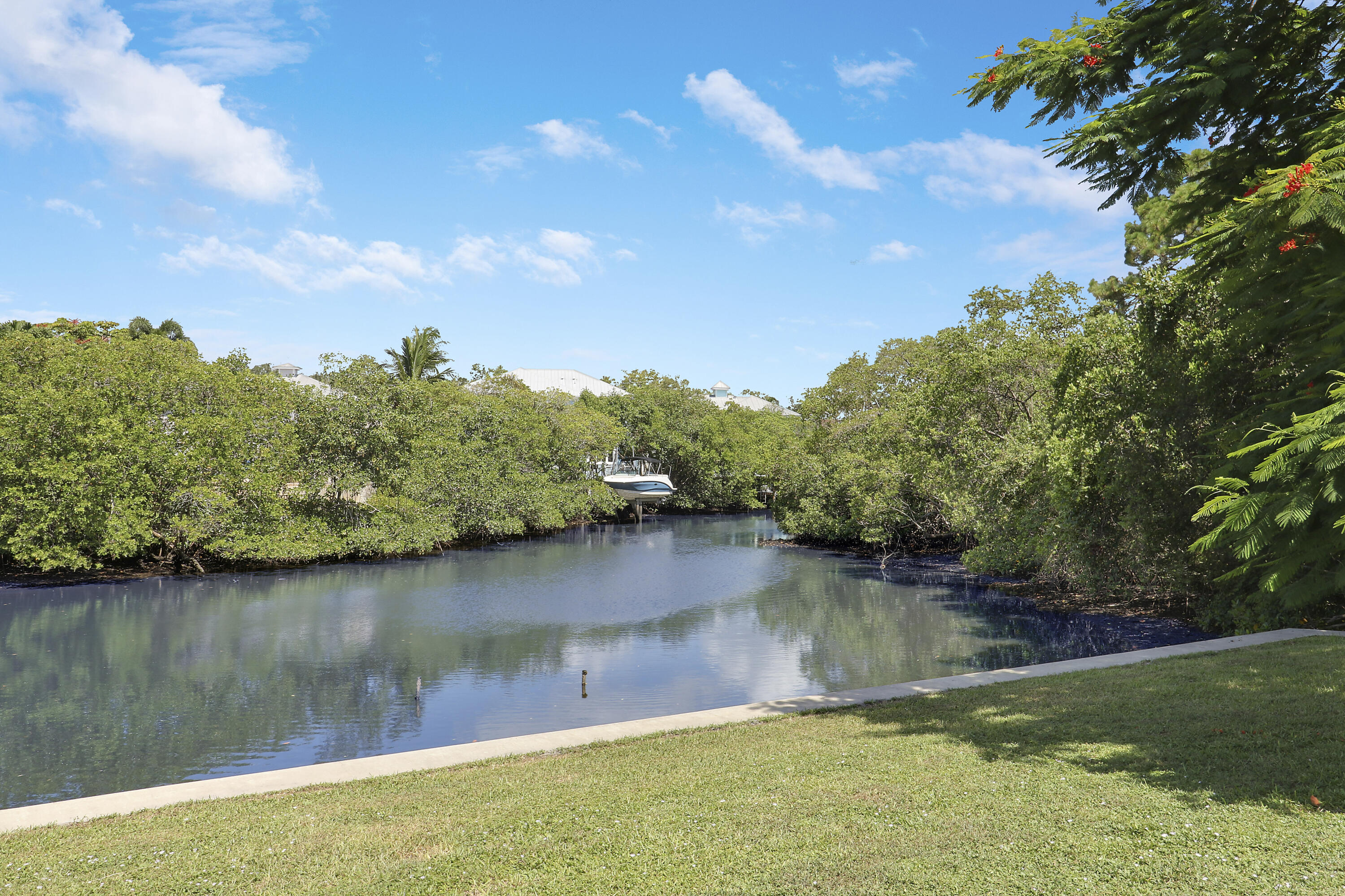 1329 Chippewa Street