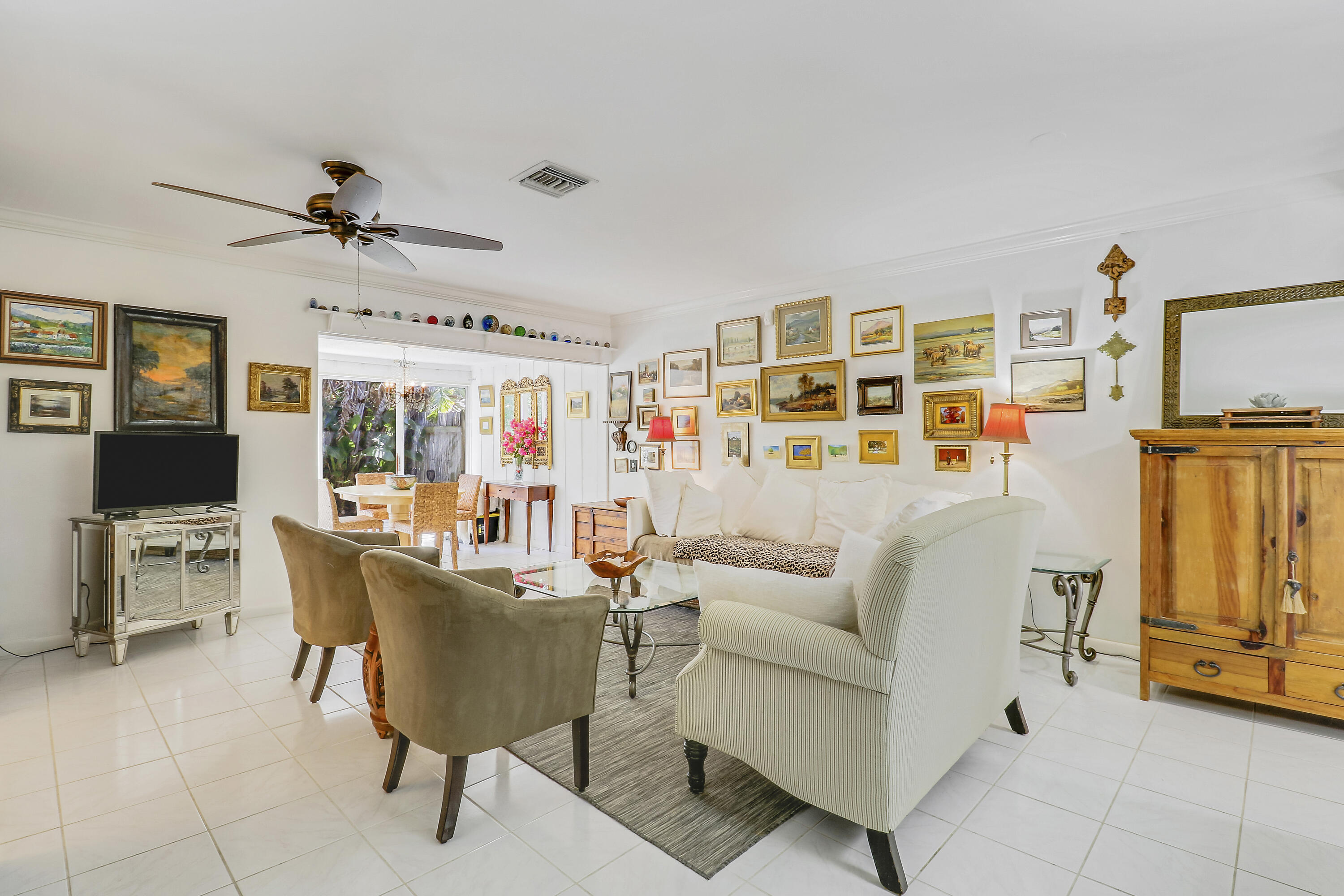 1329 Chippewa Street