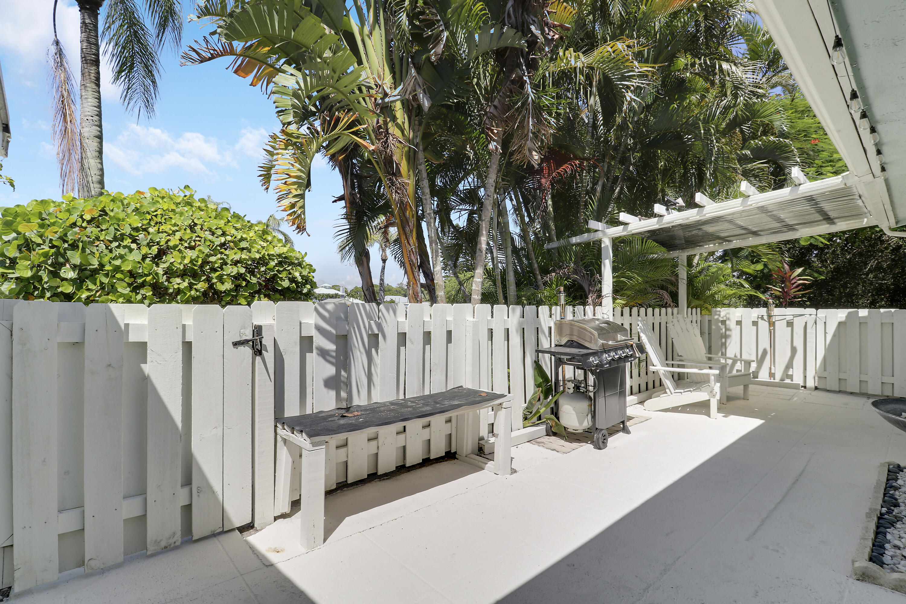 1329 Chippewa Street