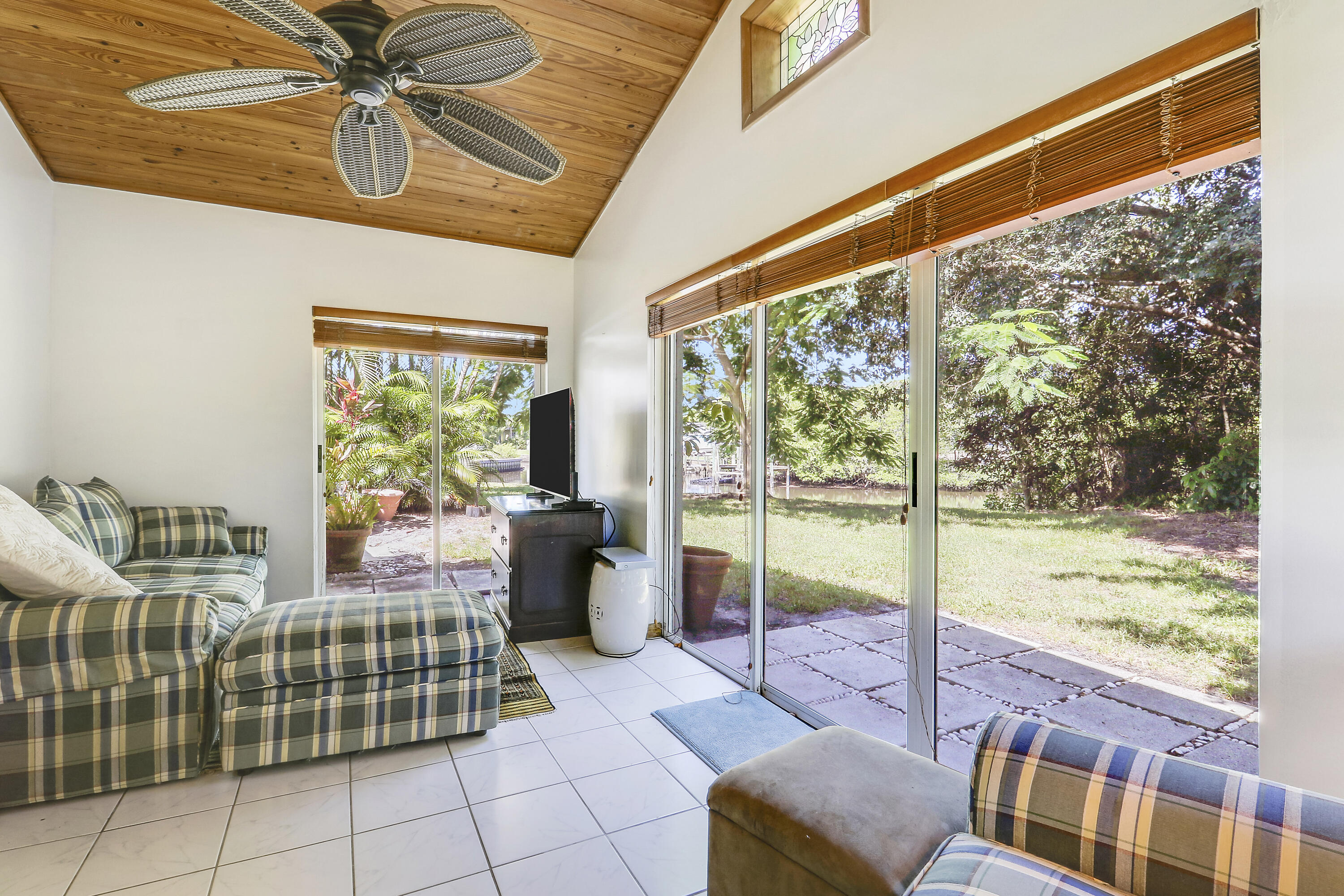 1329 Chippewa Street