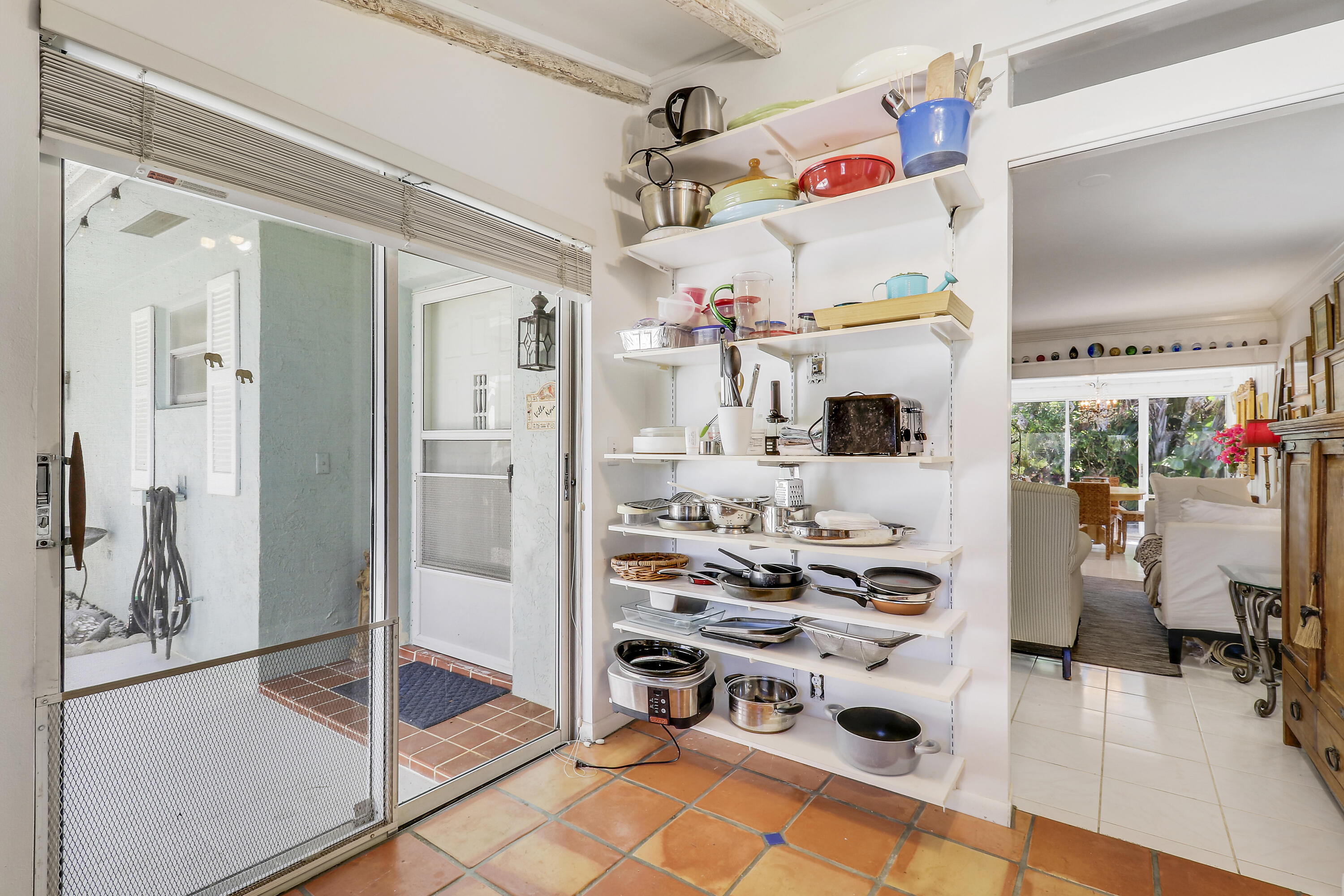 1329 Chippewa Street