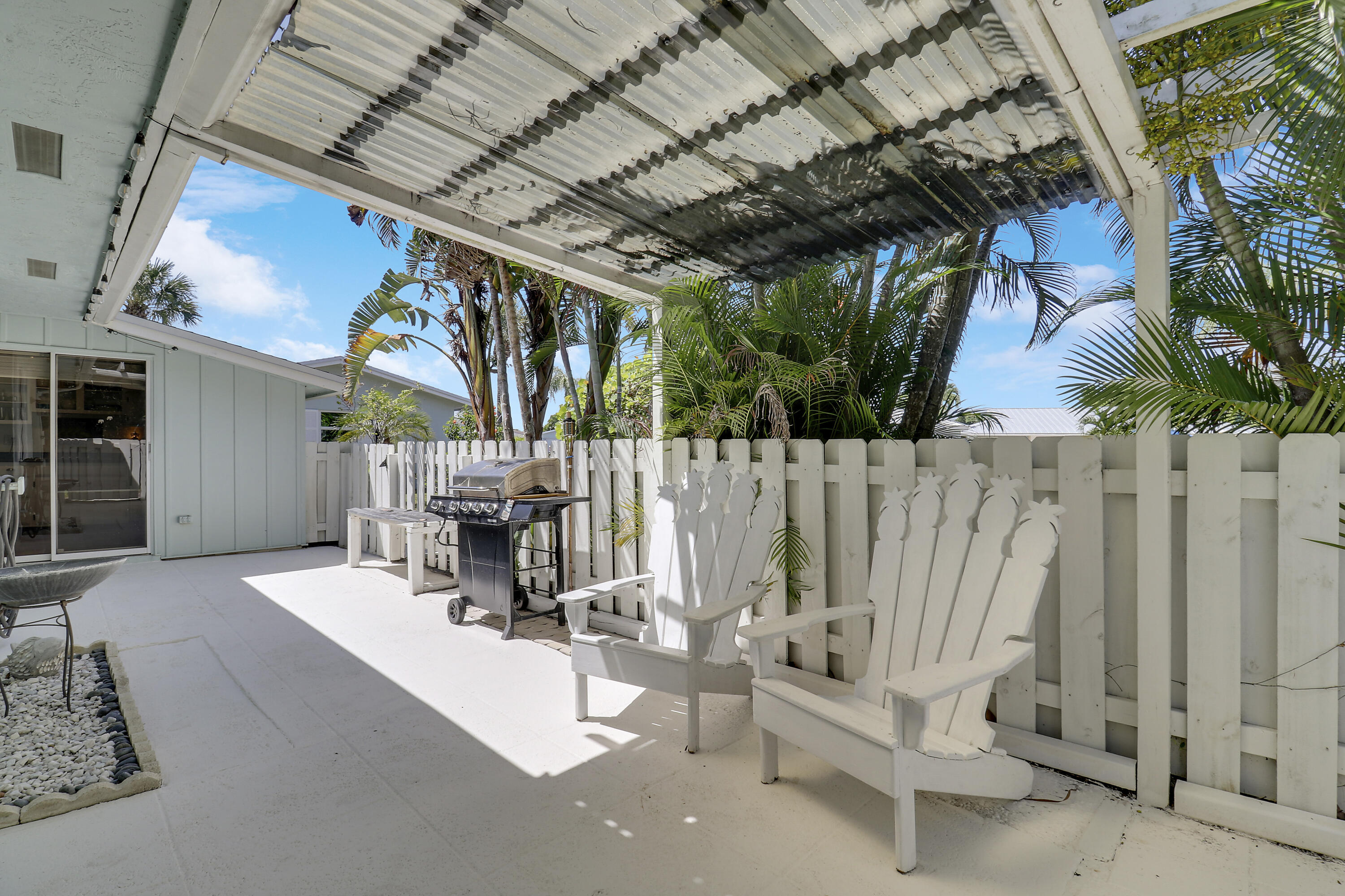 1329 Chippewa Street