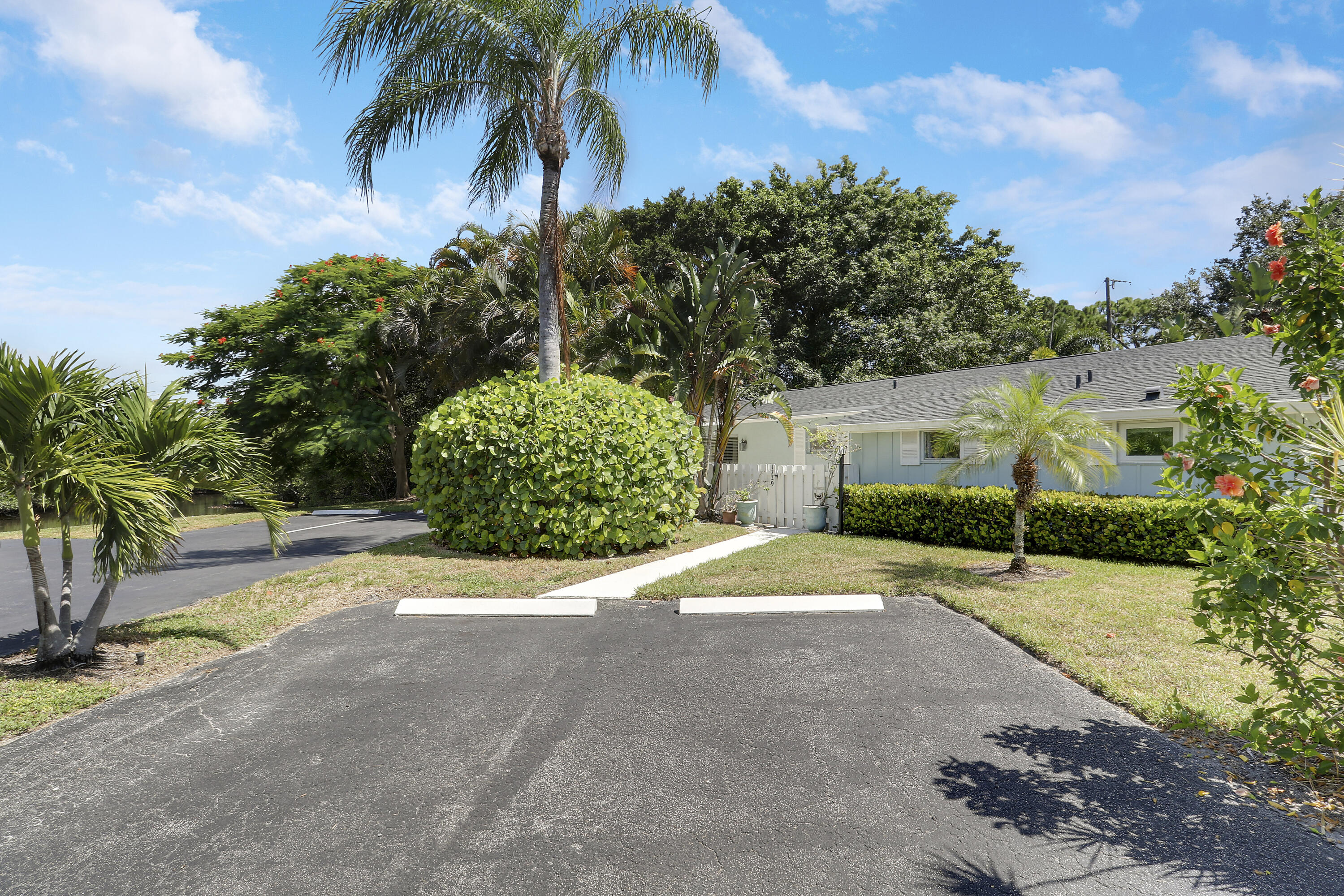 1329 Chippewa Street