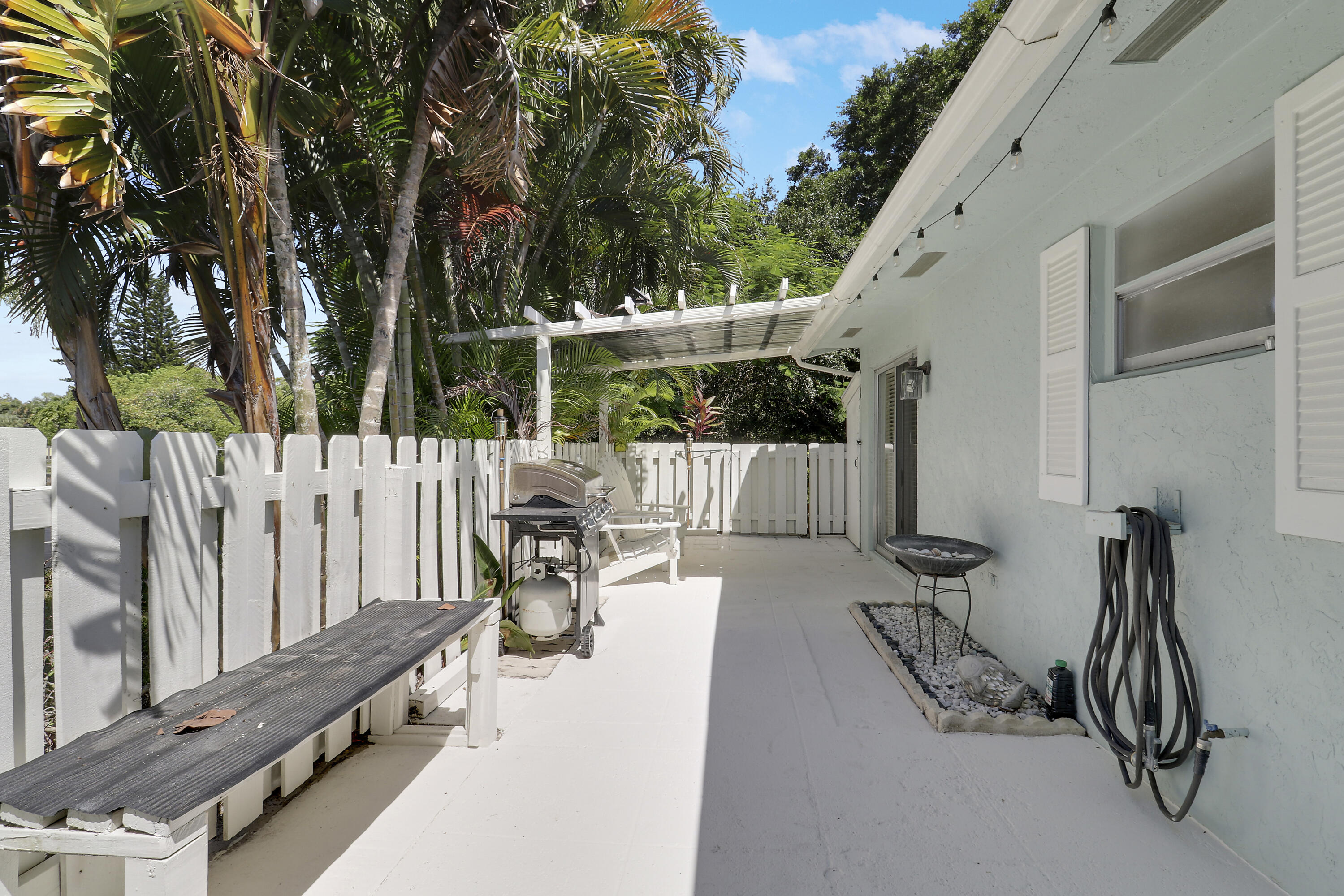 1329 Chippewa Street