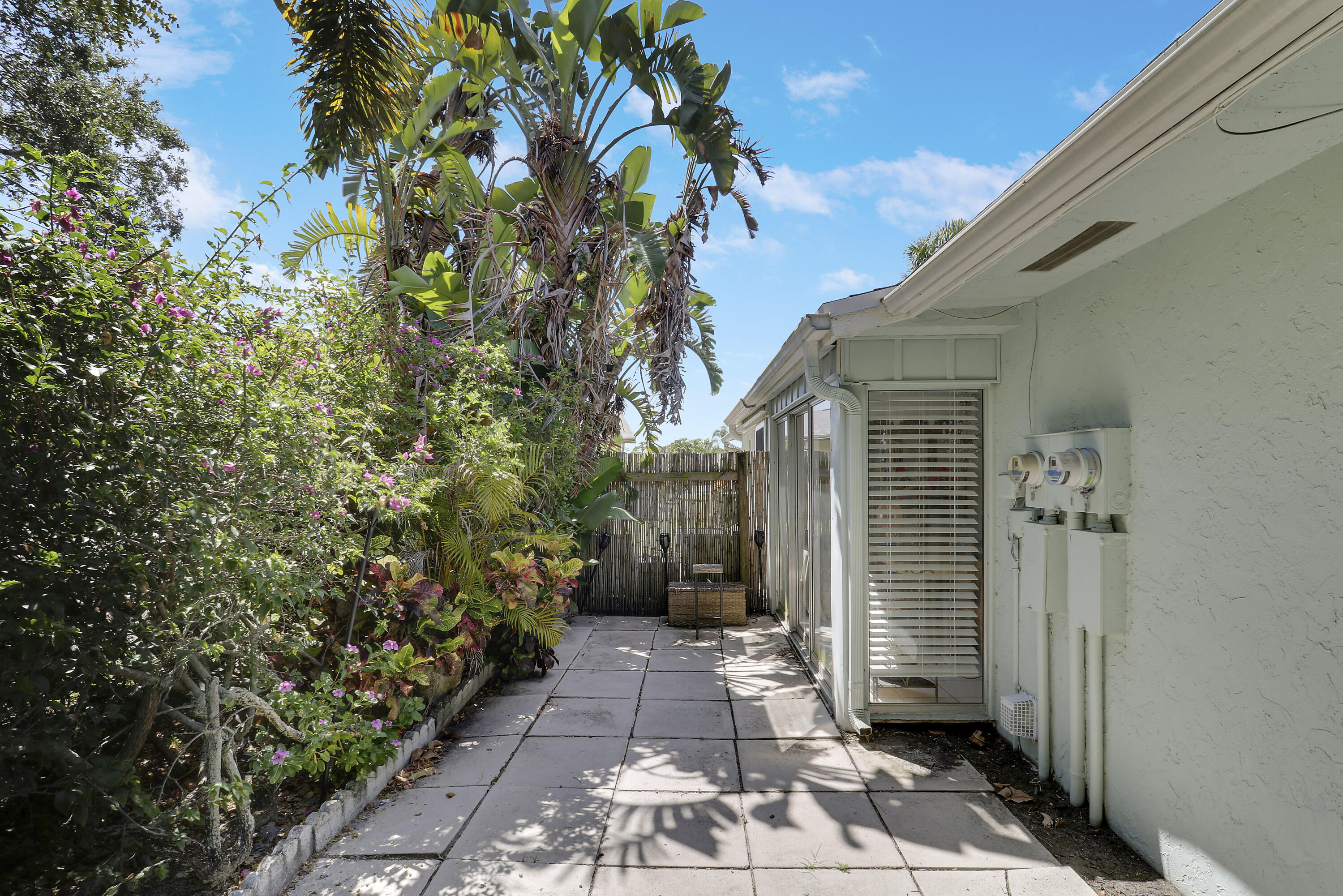 1329 Chippewa Street