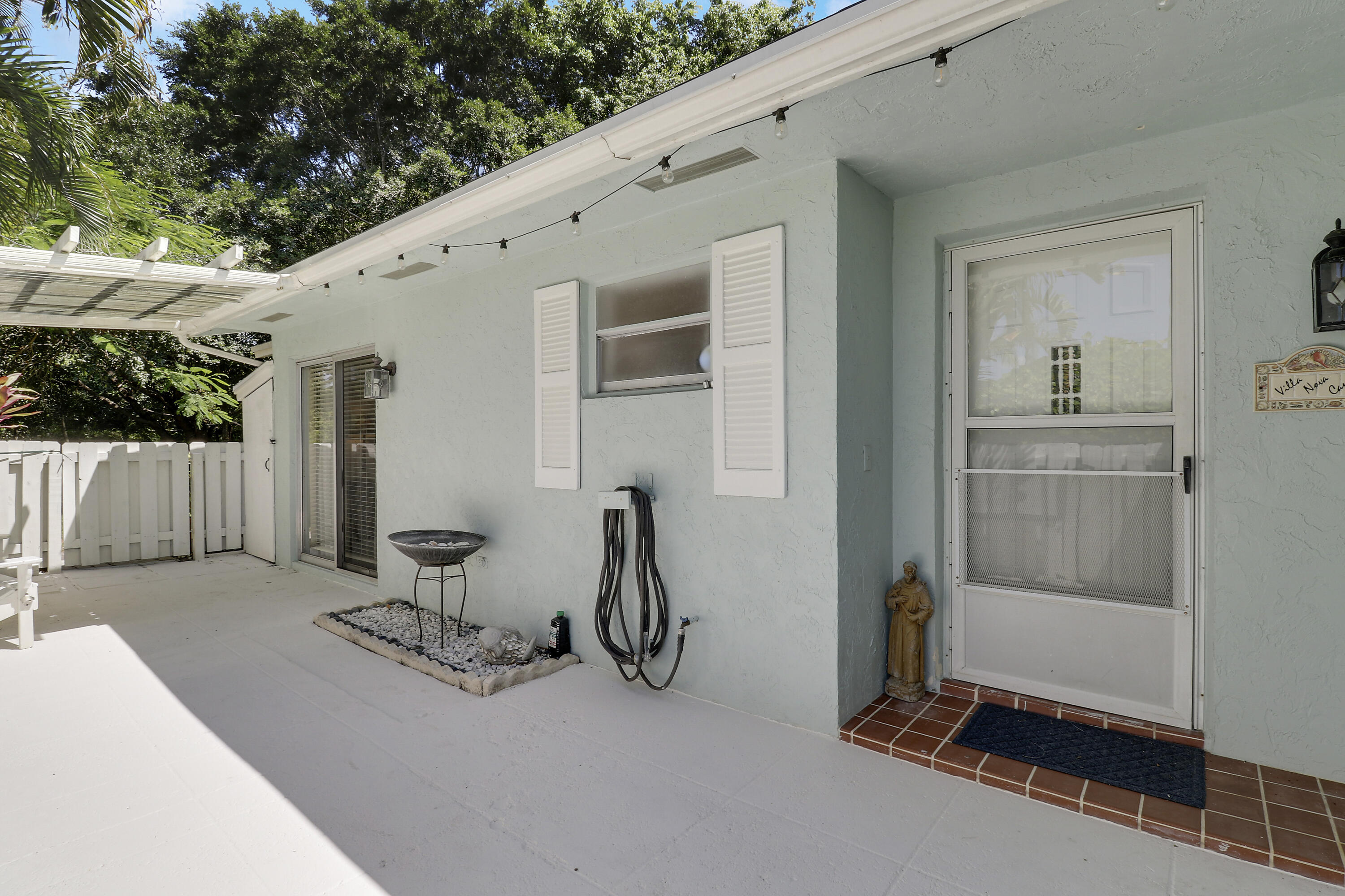 1329 Chippewa Street